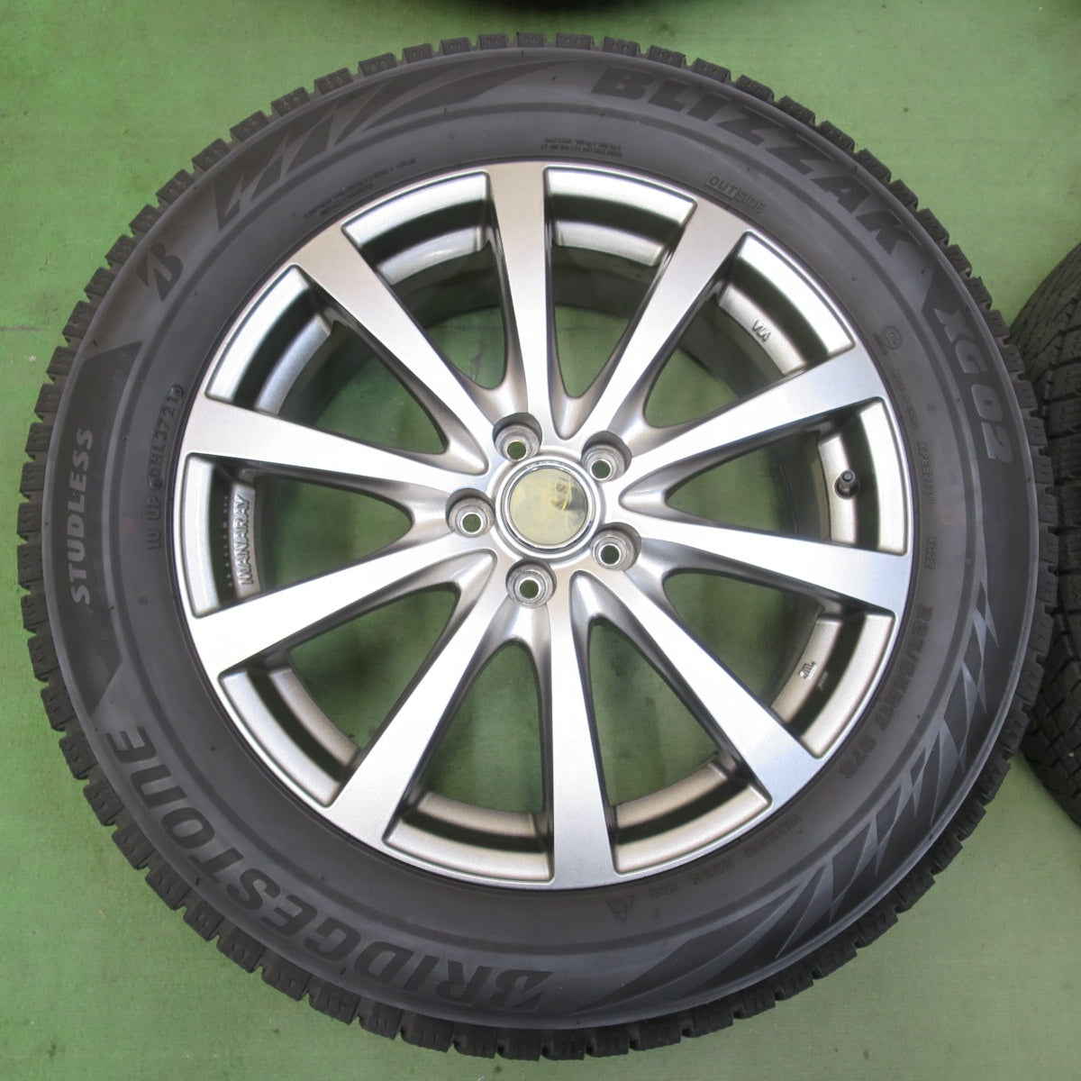 バリ溝！21年！キレイ！9.5分★インプレッサ 等 225/55R17 スタッドレス ブリヂストン ブリザック XG02 MANARAY SPORT マナレイ スポーツ 17インチ PCD100/5H★5112102イス