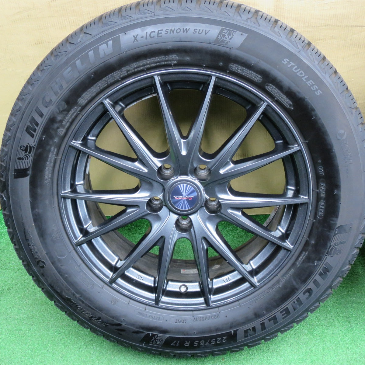ほぼ未使用！22年！キレイ★スタッドレス 225/65R17 ミシュラン X-ICE SNOW SUV VELVA SPORTZ ヴェルヴァ 17インチ PCD114.3/5H★6022602NKス