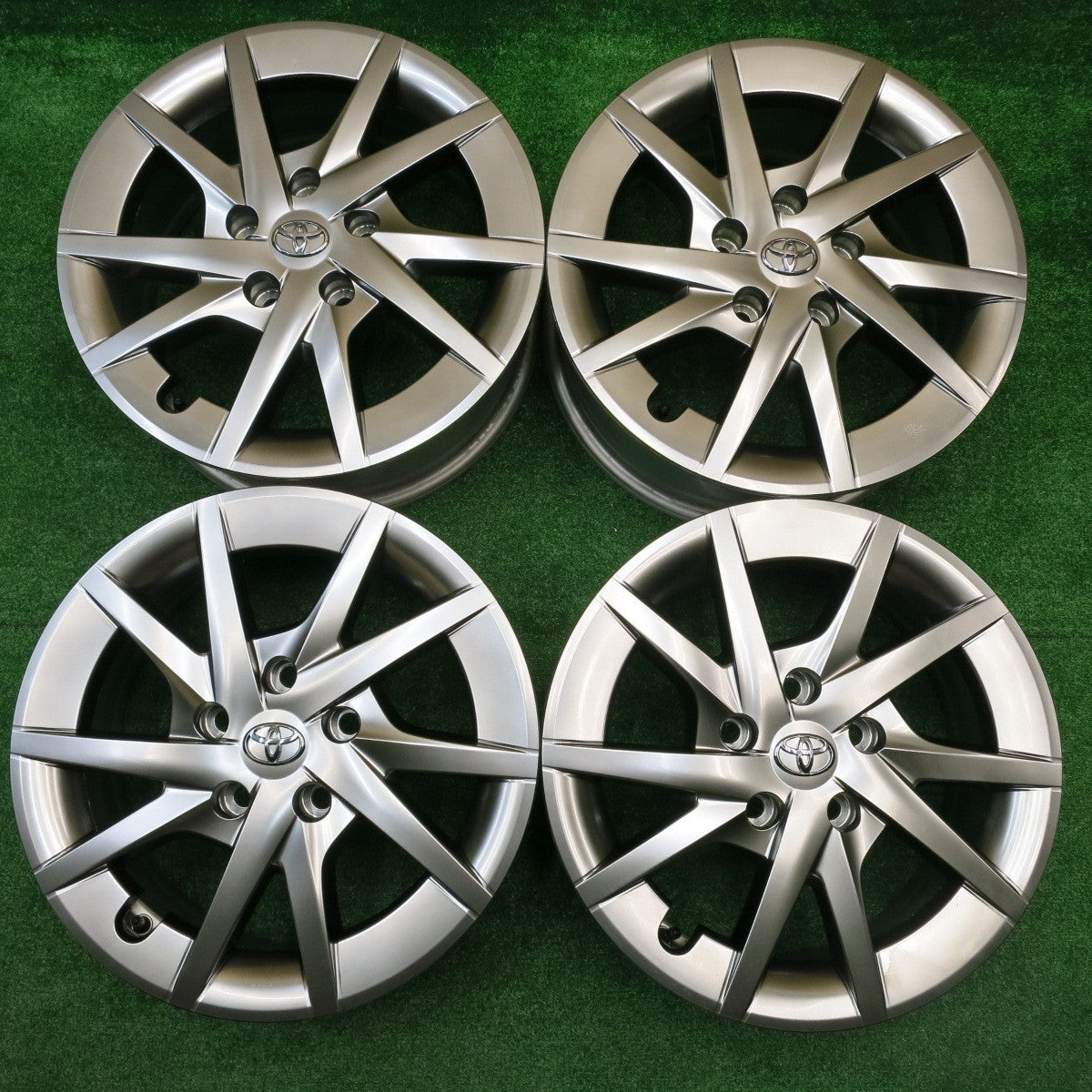 新車外し★トヨタ プリウスα 純正 ホイール 16インチ 16×6.5J PCD114.3/5H★5101208HAホ