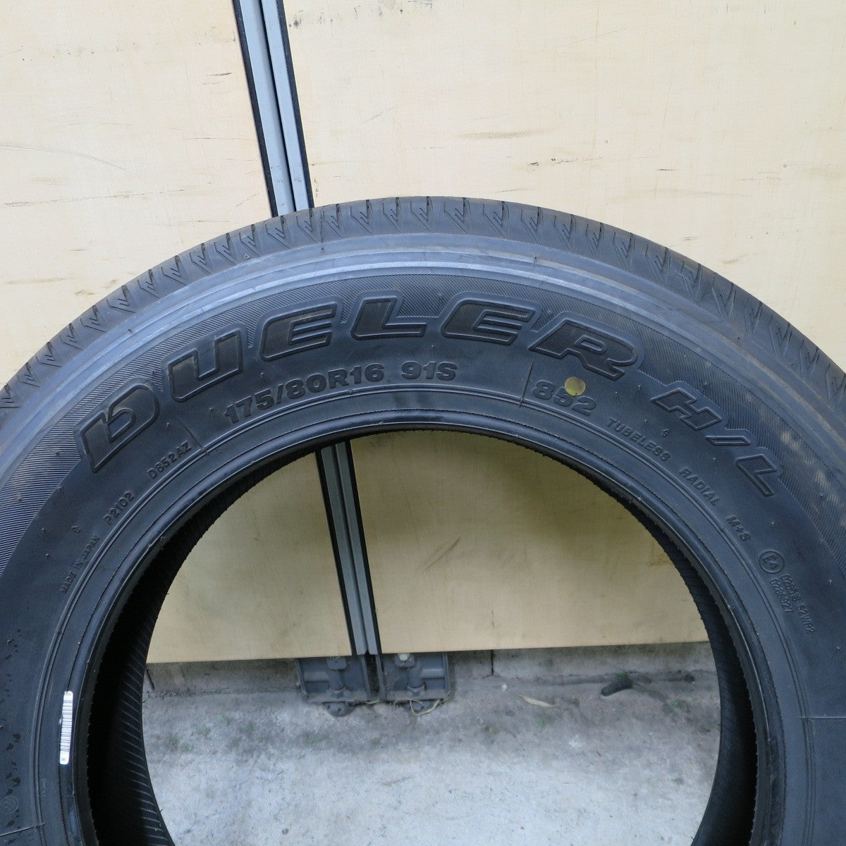 未使用！23年！1本★ジムニー 等 175/80R16 ブリヂストン デューラー H/L 852 DUELER タイヤ 16インチ★6042102ナノタ