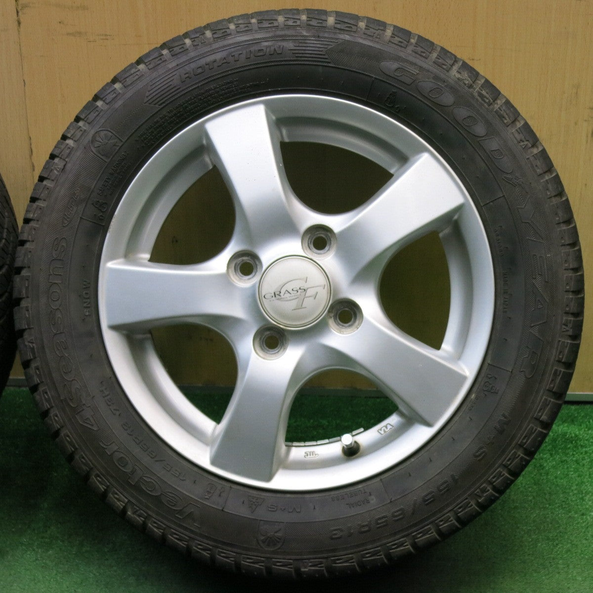 バリ溝！23年！9.5分★155/65R13 グッドイヤー Vector 4Seasons GRASS グラス 13インチ PCD100/4H★5051402NJス