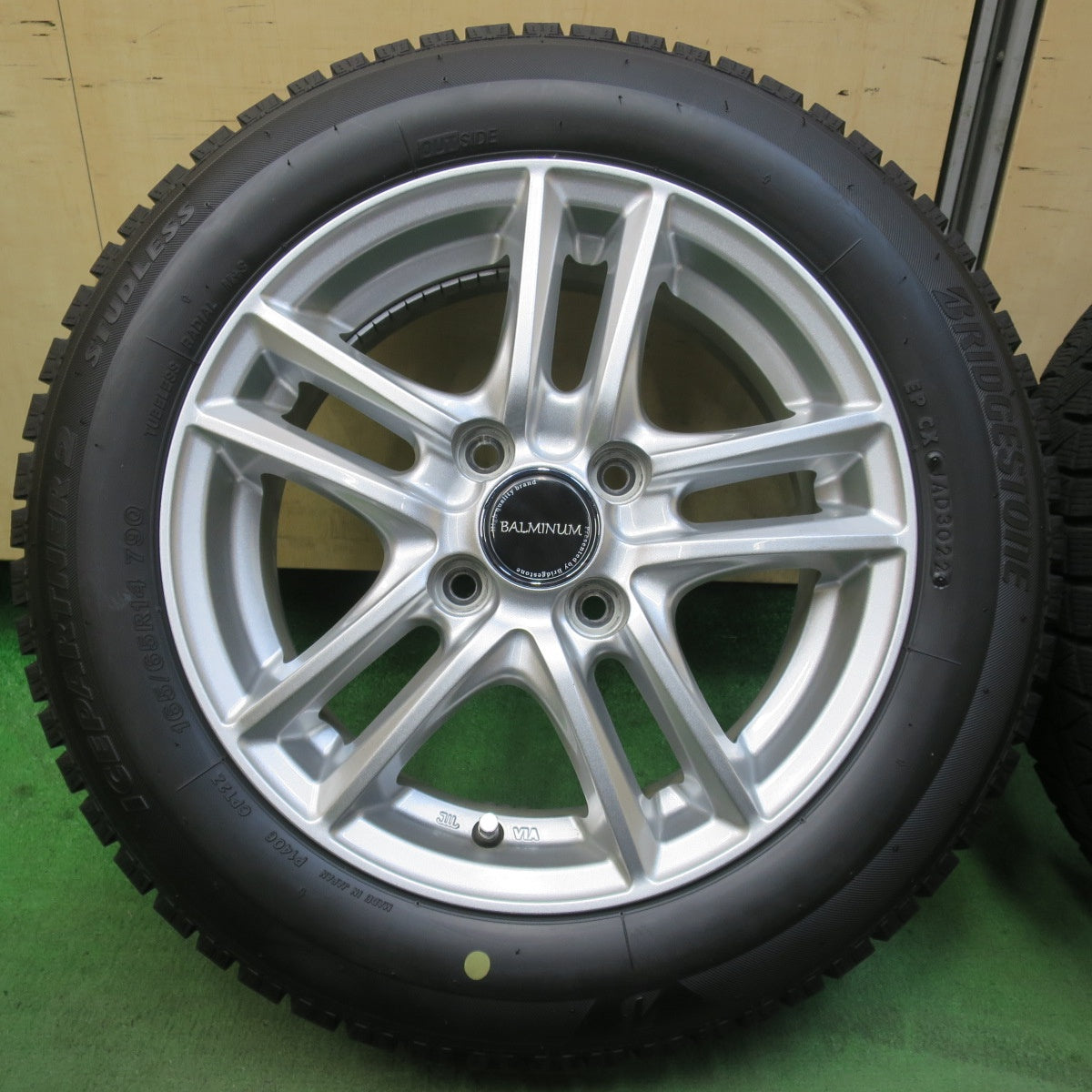 バリ溝！22年！キレイ！9分★スタッドレス 165/65R14 ブリヂストン アイスパートナー2 BALMINUM SR5 バルミナ 14インチ PCD100/4H★5121302イス