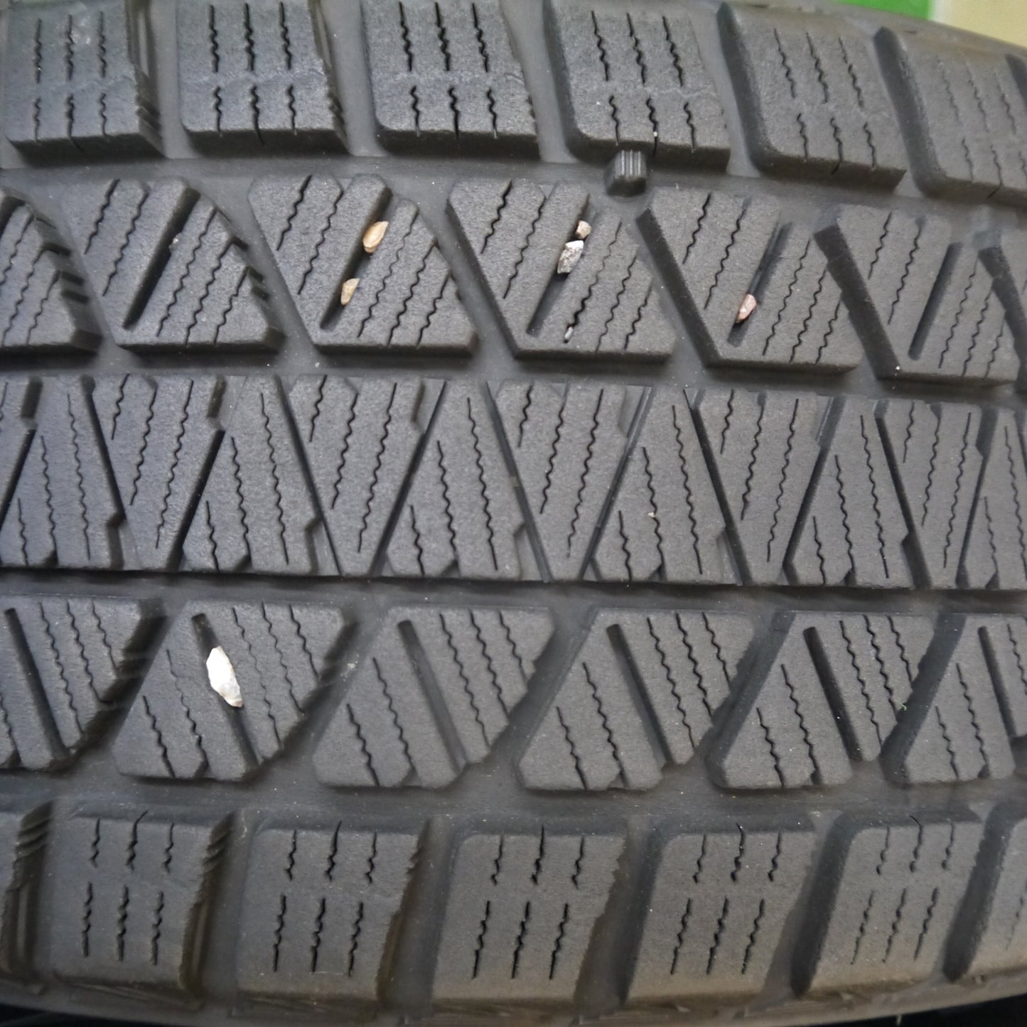 バリ溝！キレイ！9分★スバル XV 純正 225/60R17 スタッドレス ブリヂストン ブリザック DM-V3 17インチ PCD100/5H★6040608Hス