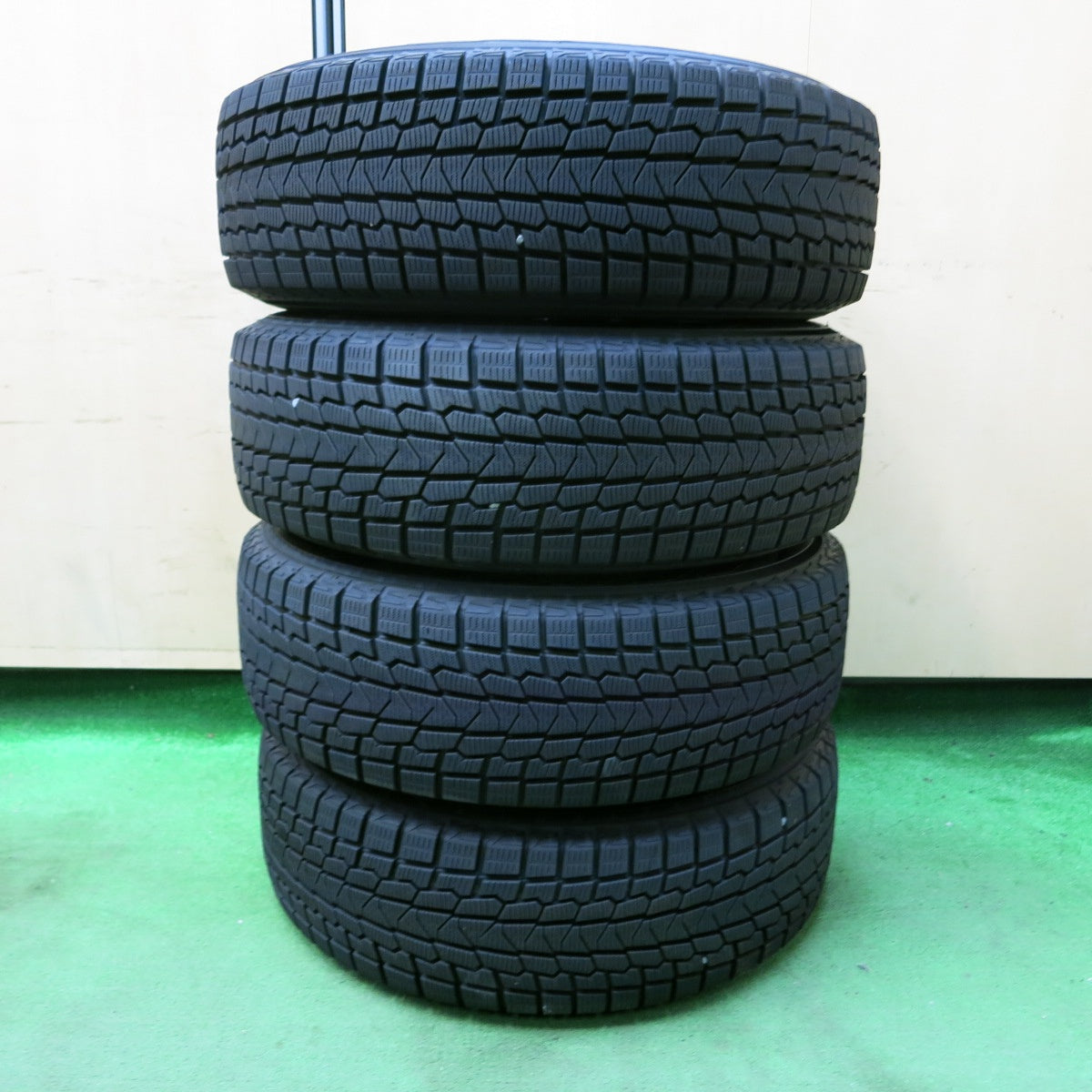 [送料無料] バリ溝！21年！9.5分★スタッドレス 195/65R15 ヨコハマ アイスガード iG53 GMach 15インチ PCD114.3/5H★4092606SYス