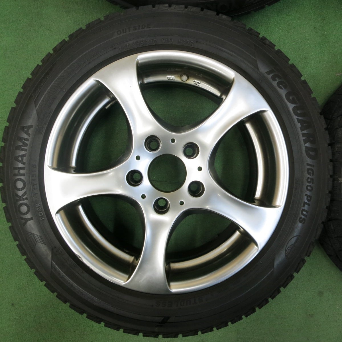[送料無料] バリ溝！8.5分★BMW 等 阿部商会 Eurodesign 205/55R16 スタッドレス ヨコハマ アイスガード iG50 プラス PCD120/5H★4102902SYス
