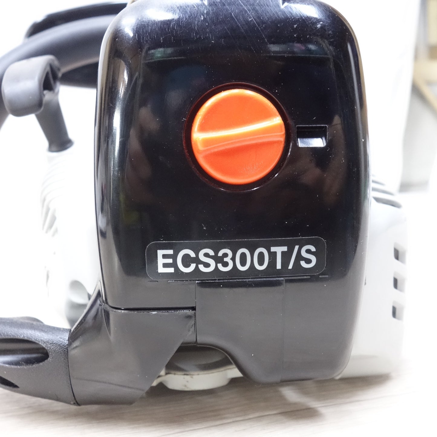 [送料無料] ◆やまびこ ECHO エコー チェーンソー トップハンドルソー 25cm 排気量26.9mL ECS300T/S チェンソー◆