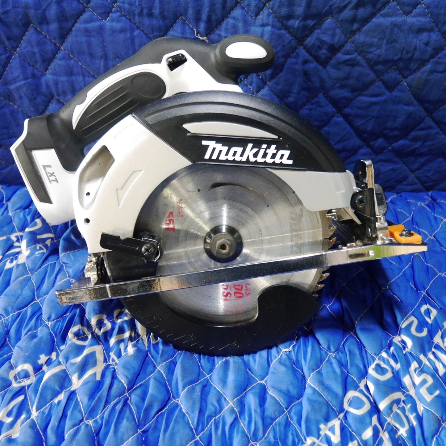 [送料無料] キレイ☆マキタ 165mm 充電式 マルノコ HS630D 電動 工具 切断機 丸のこ 丸ノコ 丸鋸 makita 木工用☆