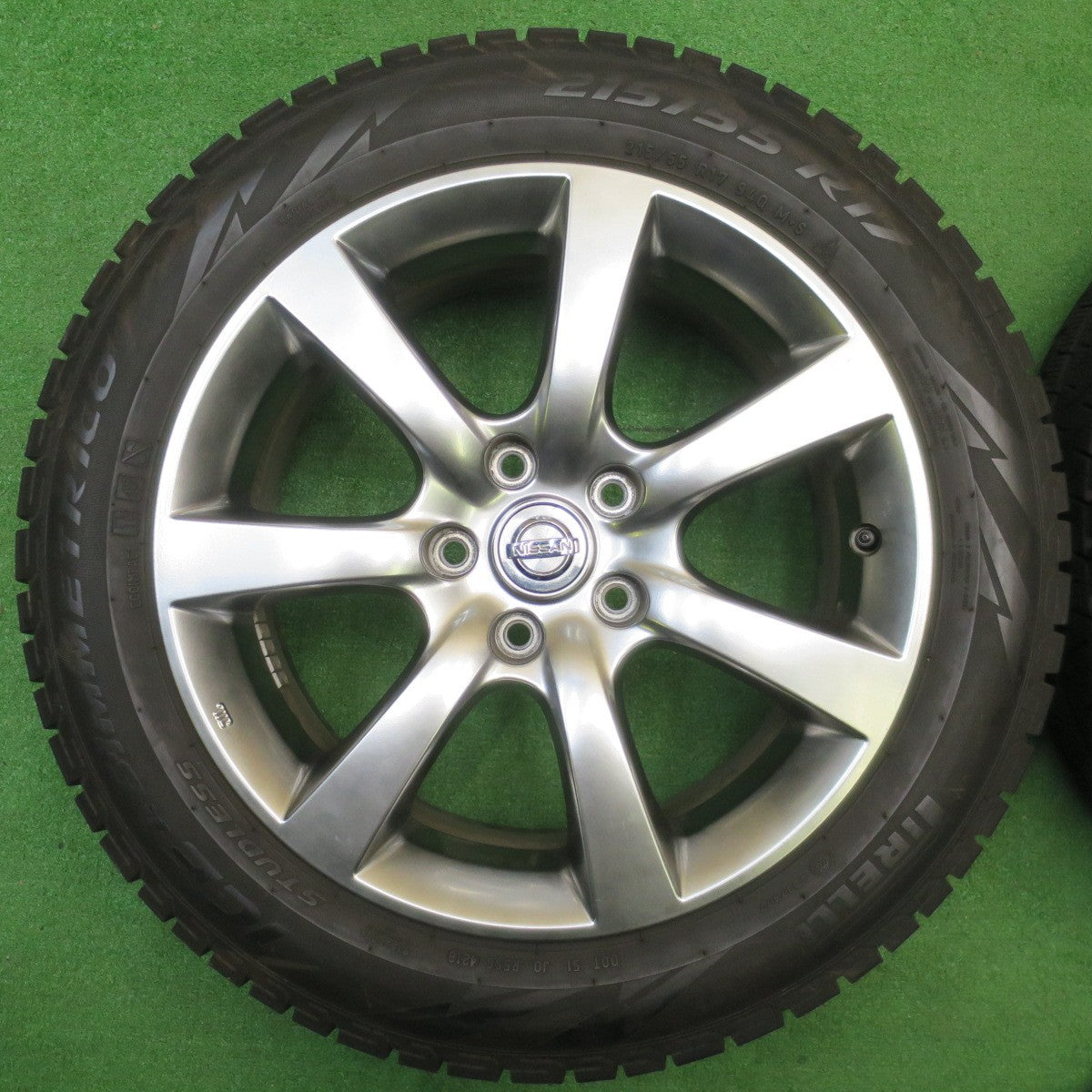 バリ溝！8.5分★日産 V35 スカイライン 純正 215/55R17 スタッドレス ピレリ アイスアシンメトリコ 17インチ PCD114.3/5H★5122504NJス