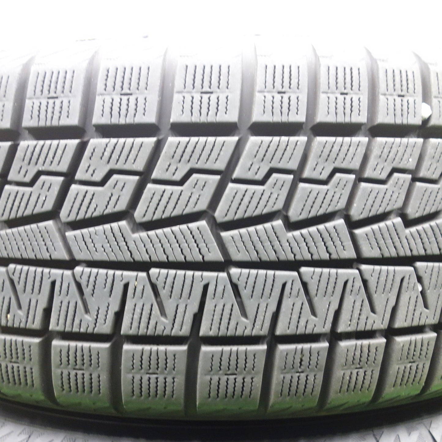 バリ溝！22年！9.5分★アバルト 595 等 THREEHUNDRED CF-01 195/45R16 スタッドレス ヨコハマ アイスガード iG70 スリーハンドレット CF01 PCD98/4H★5122202KTス