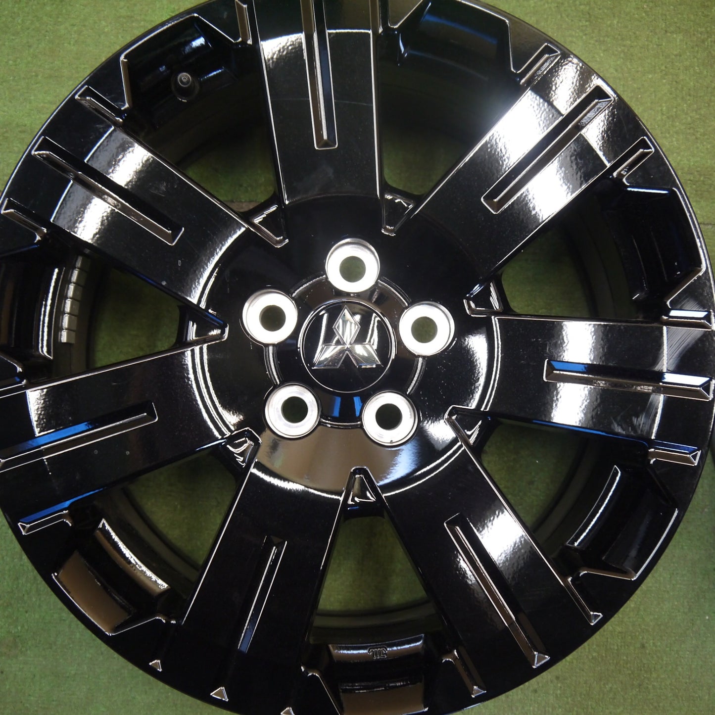 新車外し★三菱 デリカ D:5 シャモニー 純正 ENKEI ホイール 18インチ エンケイ 18×7J PCD114.3/5H★6051811Hホ