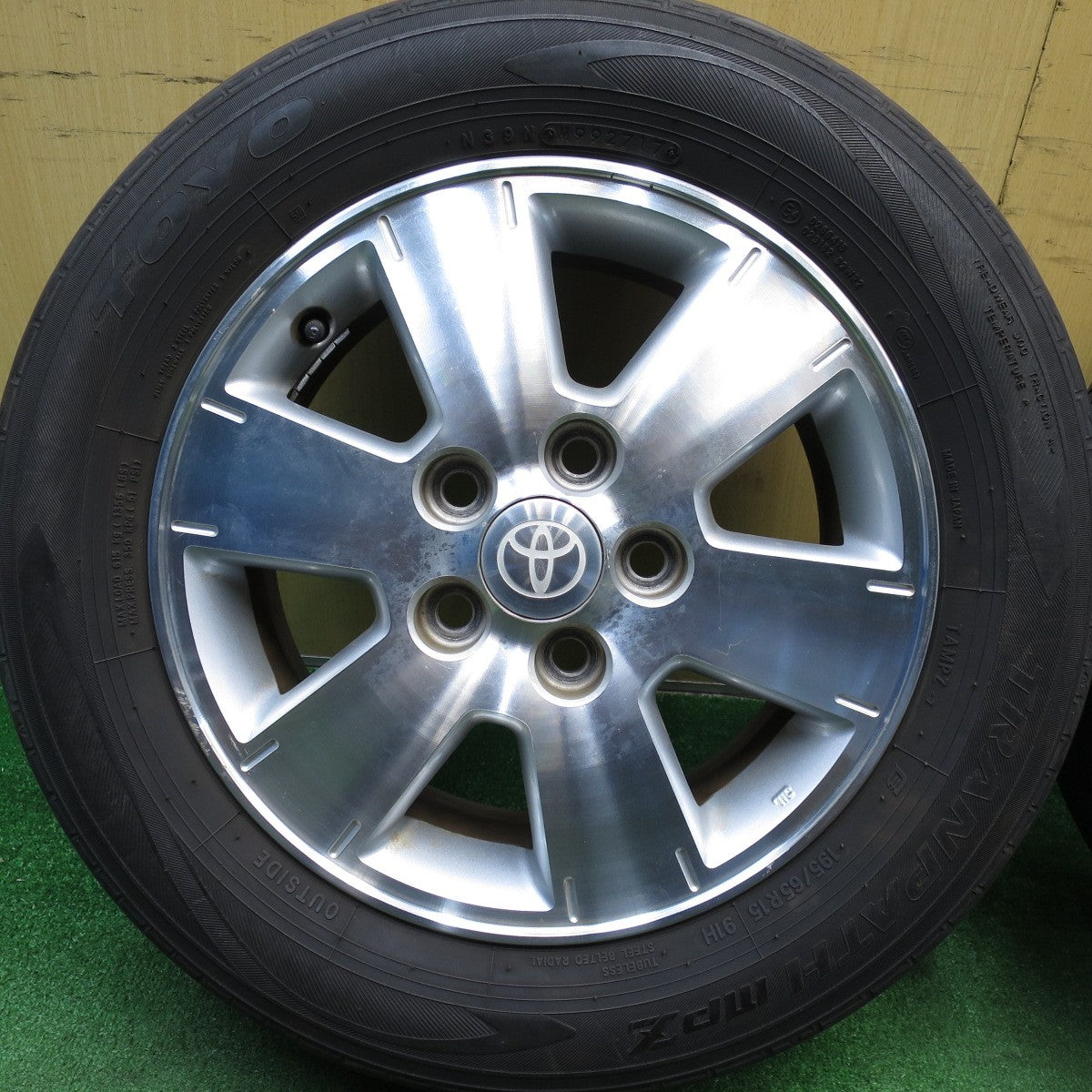 [送料無料] 4本価格★トヨタ ノア ヴォクシー 純正 195/65R15 トーヨー トランパス MPZ 15インチ PCD114.3/5H★5031003Hノ