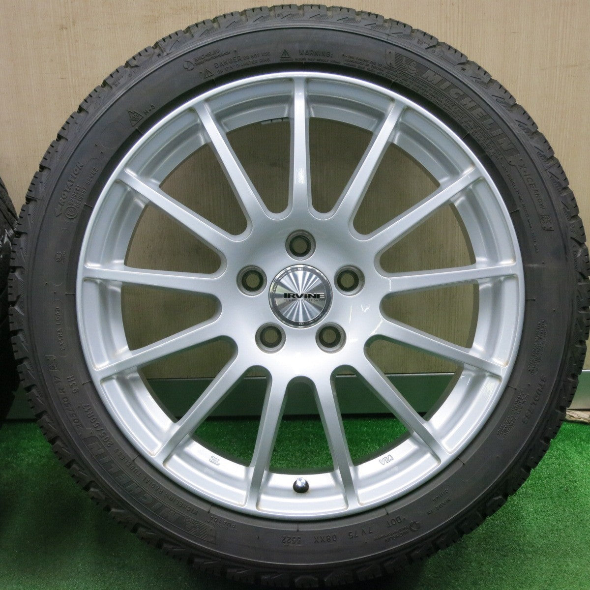 [送料無料] バリ溝！22年！9分★ボルボ 等 IRVINE F01 205/50R17 スタッドレス ミシュラン X-ICE SNOW アーヴィン 17インチ PCD108/5H★4112205NJス