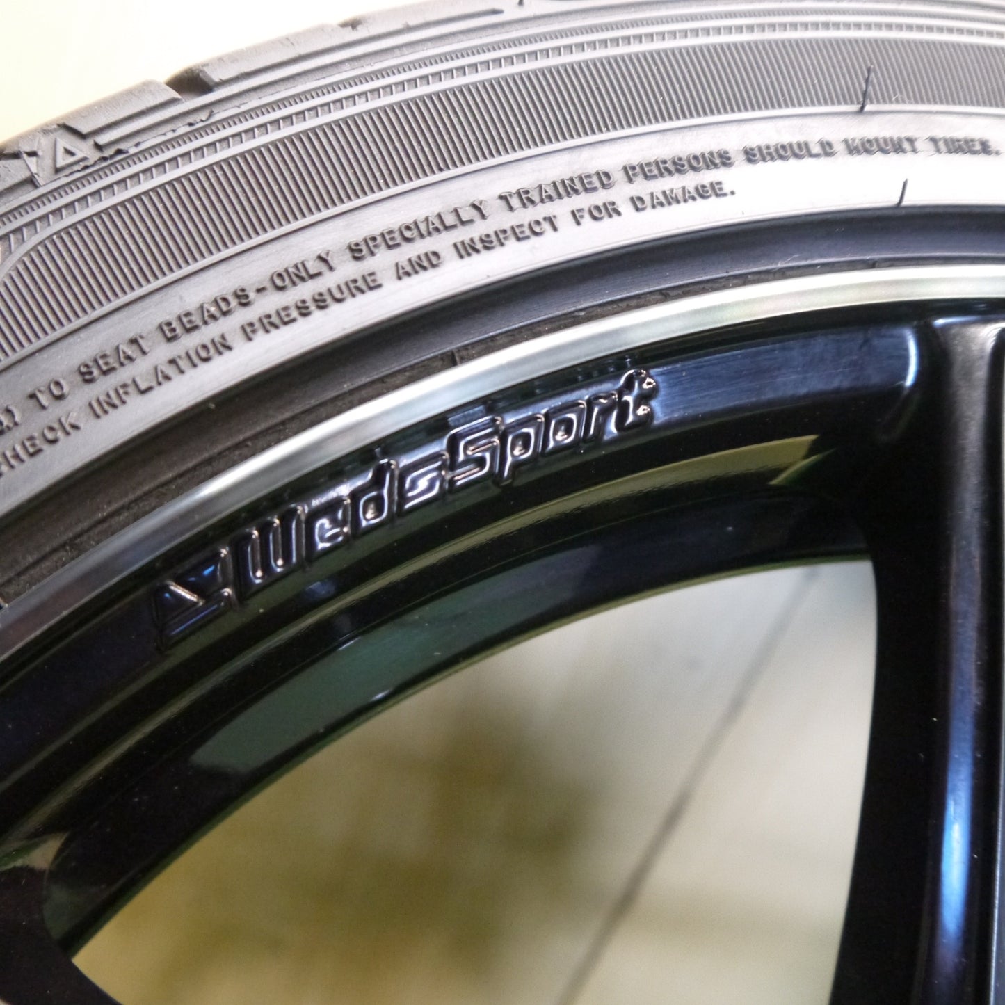 キレイ！1本◎プリウス 等 WedsSport SA-77R 215/40R18 グッドイヤー イーグル LS EXE ウェッズスポーツ 18インチ PCD100/5H◎6080306Hノ