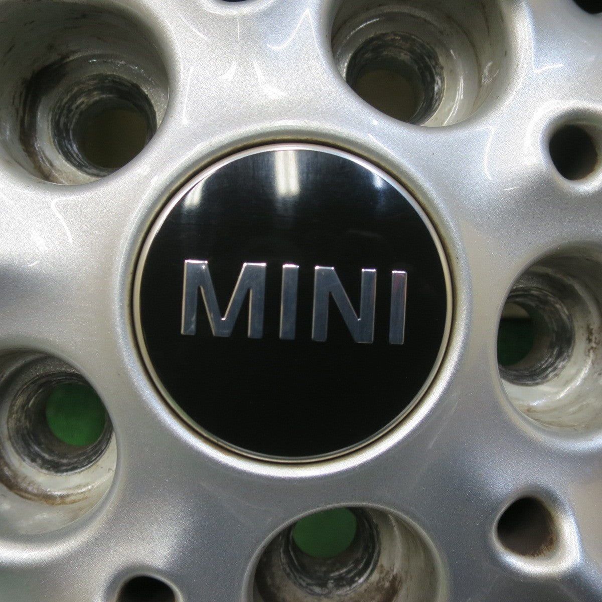バリ溝！8.5分★MINI F55 F56 ミニ クーパー F54 クラブマン 等 純正 205/45R17 スタッドレス ブリヂストン ブリザック VRX2 17インチ PCD112/5H★5122912イス