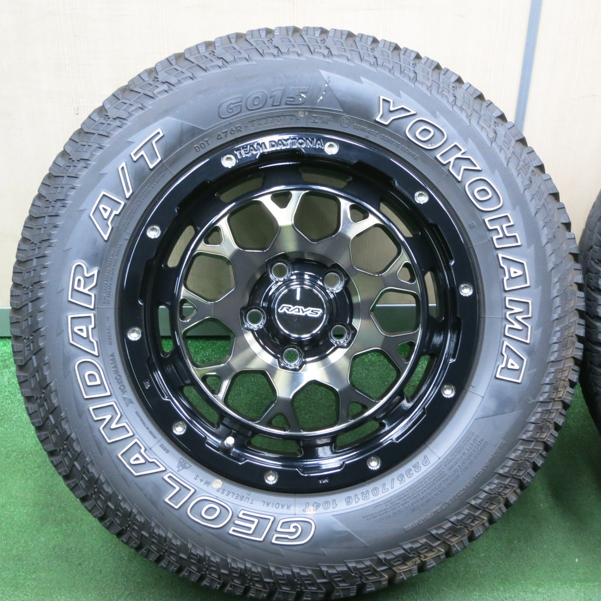 *送料無料* バリ溝！キレイ！9分★RAYS DAYTONA M9 235/70R16 ヨコハマ ジオランダー A/T レイズ デイトナ 16インチ PCD114.3/5H★4041013TNノ