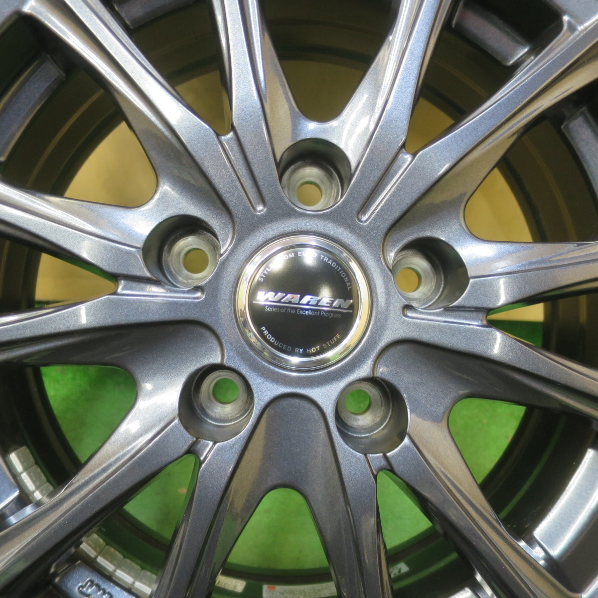 バリ溝！24年！キレイ！ほぼ10分★スタッドレス 195/65R15 ダンロップ ウインターマックス WM02 WAREN ヴァーレン 15インチ PCD114.3/5H★6060905イス
