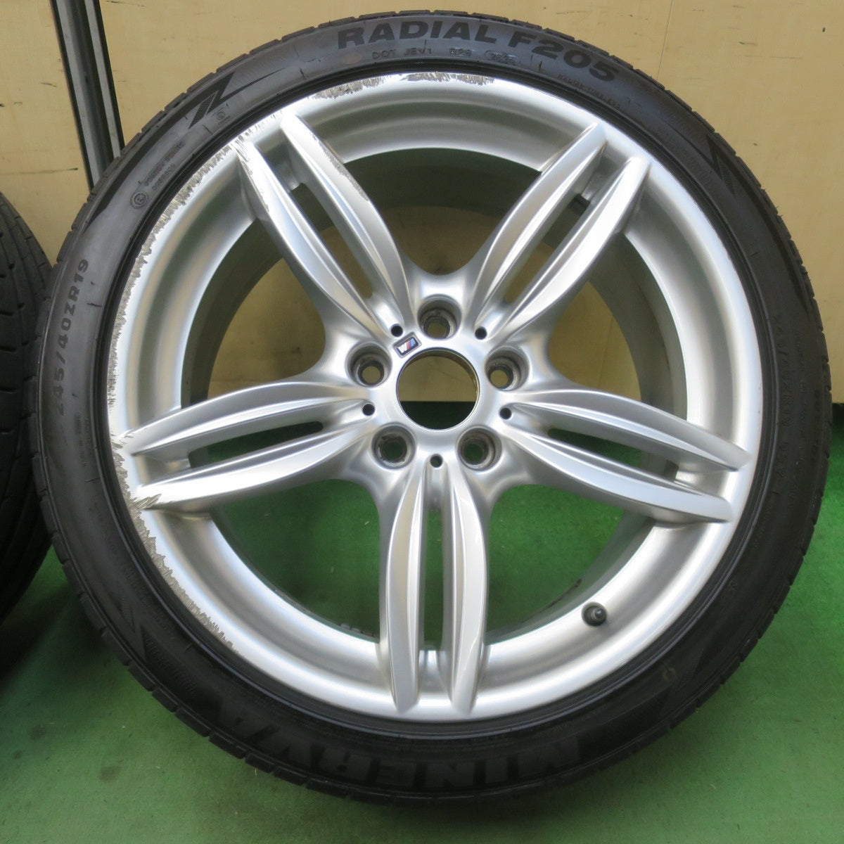 バリ溝！25年！9.5分★BMW F10 F11 5シリーズ Mスポーツ 純正 オプション OP 245/40R19 275/35R19 ミネルバ ラジアル F205 19インチ PCD120/5H★6022509イノ