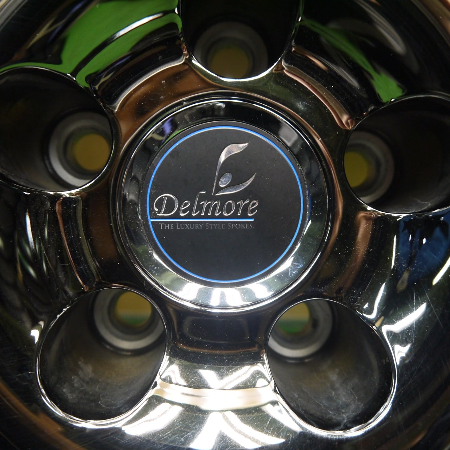 センサー付！バリ溝！24年！キレイ！9.5分以上★レクサス 等 235/55R20 スタッドレス ブリヂストン ブリザック DM-V3 Delmore デルモア 20インチ PCD114.3/5H★5103106Hス