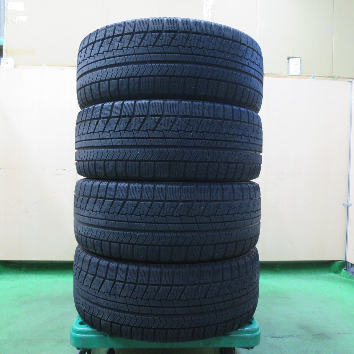 バリ溝！8.5分★レガシィ 等 225/50R17 スタッドレス ブリヂストン ブリザック VRX BALMINUM バルミナ 17インチ PCD100/5H★5011802イス