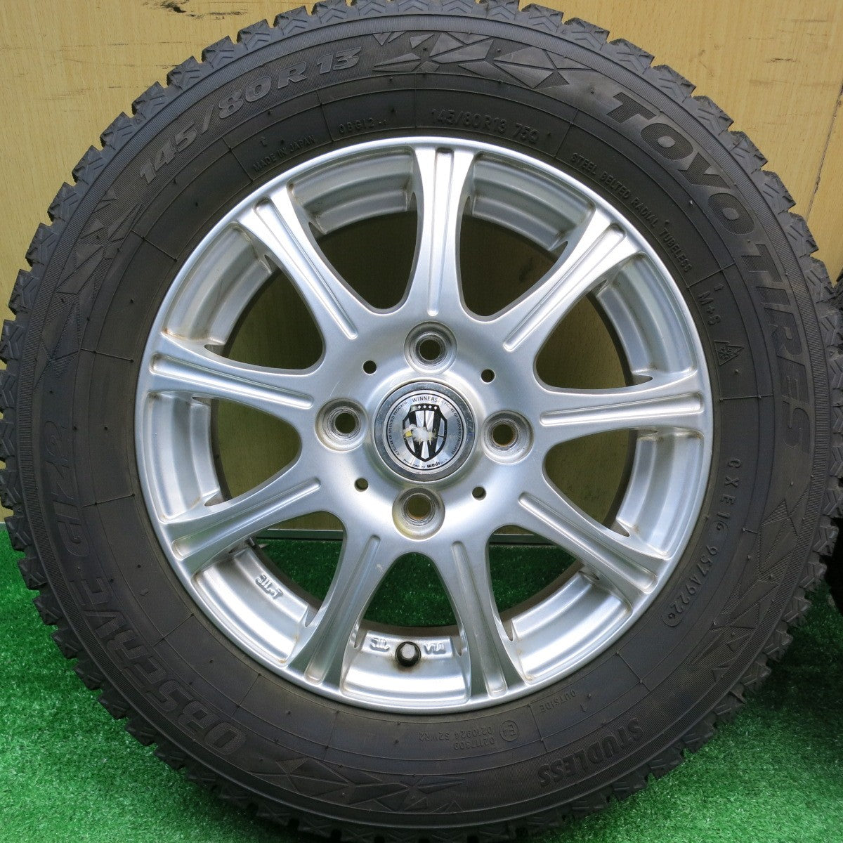 バリ溝！22年！9.5分以上★スタッドレス 145/80R13 トーヨー オブザーブ GIZ2 WINNERS ウィナーズ 13インチ PCD100/4H★5112908HAス