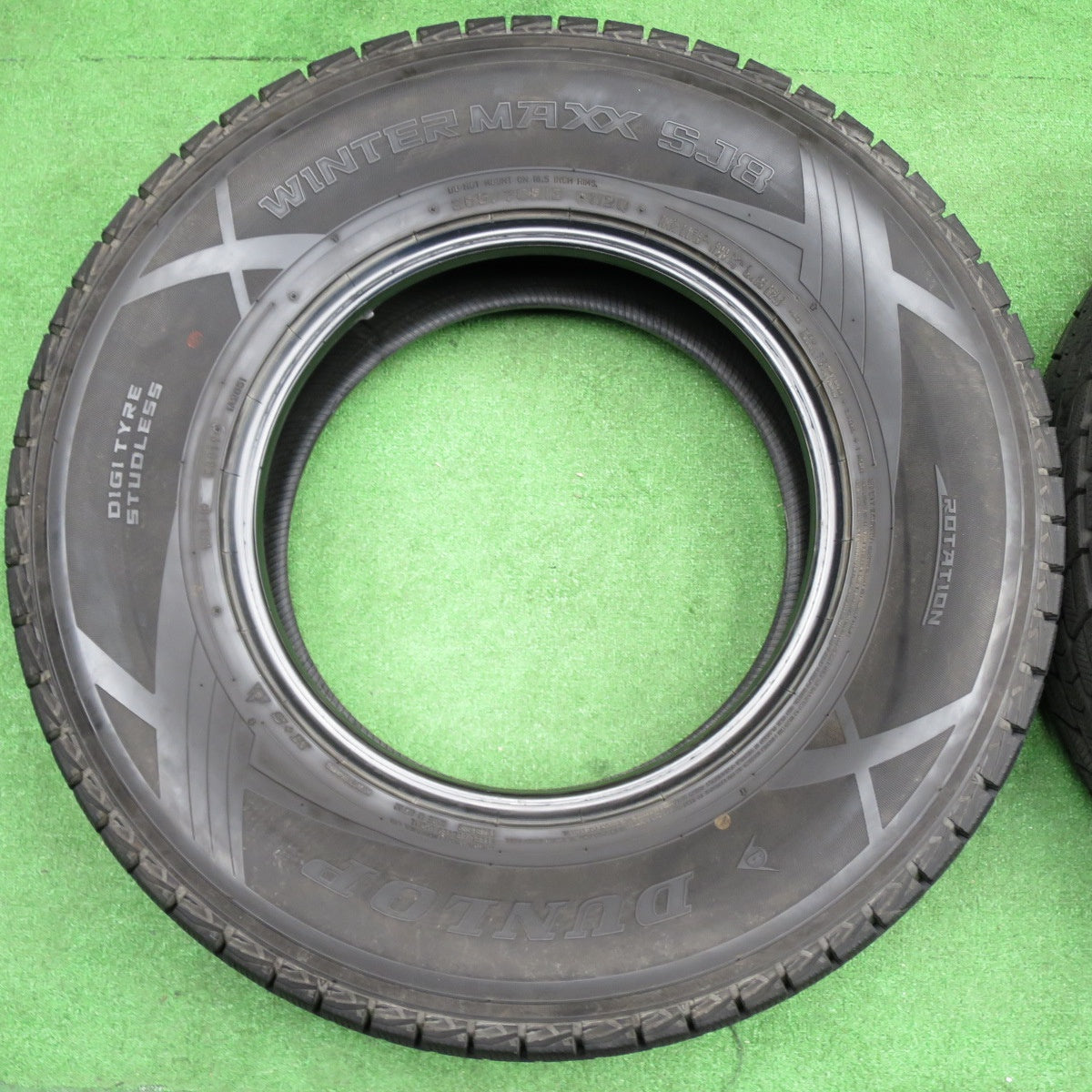 バリ溝！9.5分★スタッドレス 265/70R16 ダンロップ ウインターマックス SJ8 タイヤ 16インチ ハイラックス サーフ パジェロ ランクル 等★6030703NKスタ