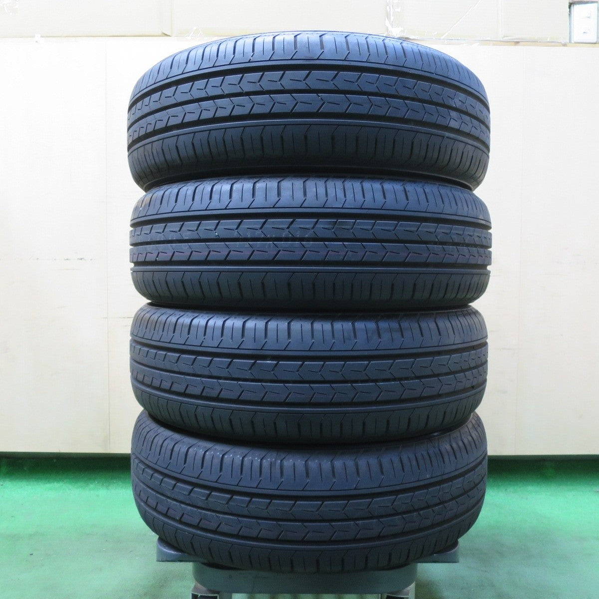新車外し 24年★185/60R16 ヨコハマ BluEarth-FE AE30 16インチ アクア ラクティス フィット ノート マツダ2等★5040407イノタ