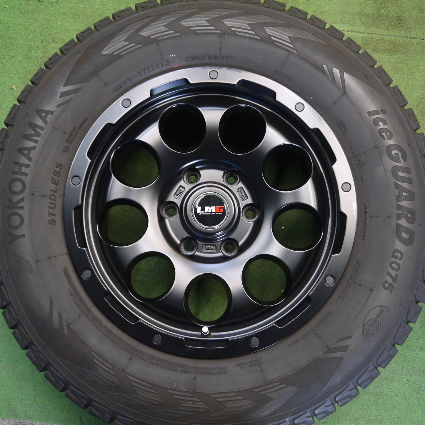 バリ溝！23年！キレイ！9.5分★Lehrmeister GEAR CS-9 LMG 265/65R17 スタッドレス ヨコハマ アイスガード G075 レアマイスター 17インチ PCD139.7/6H★6042103Hス