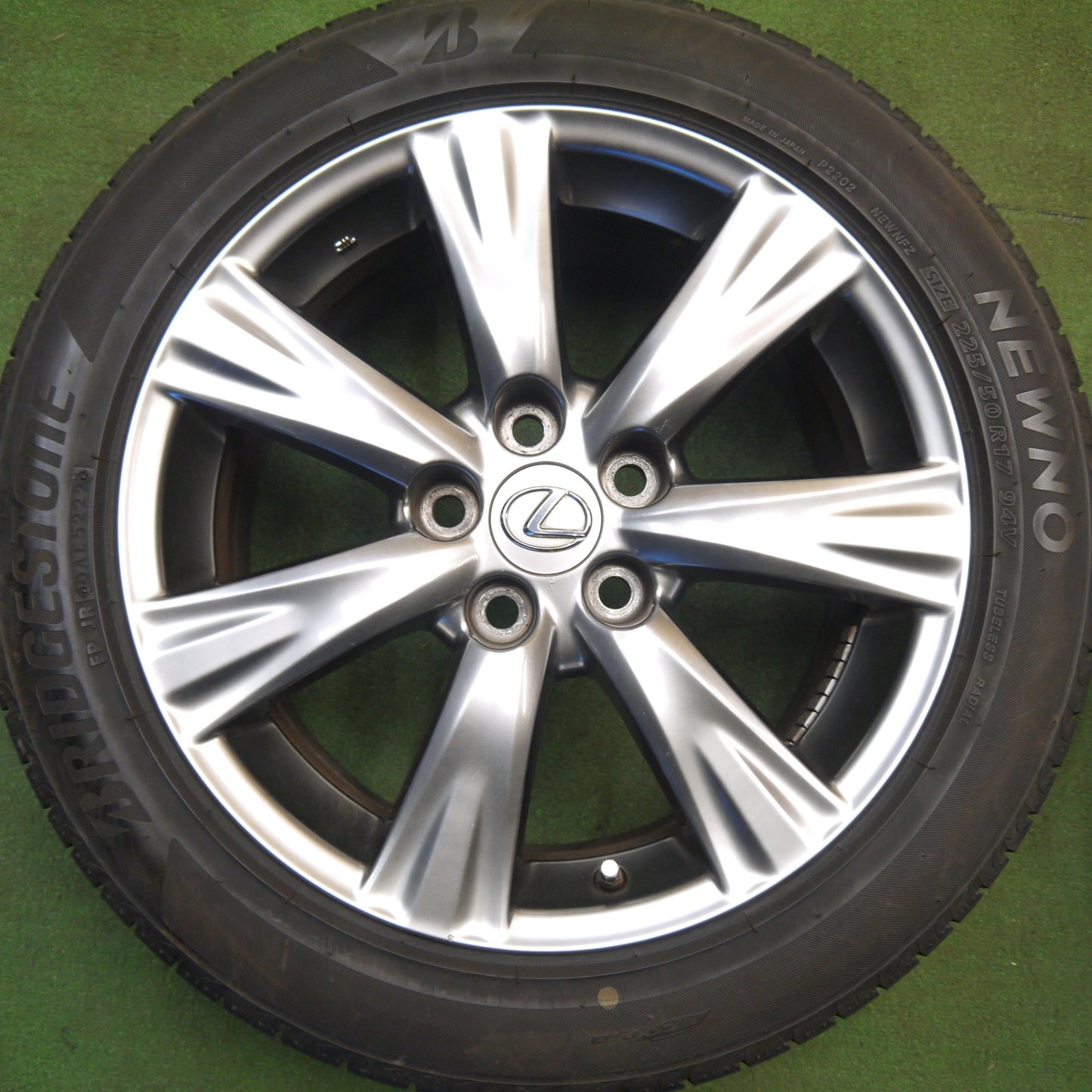 センサー付き！バリ溝！22年！8.5分★レクサス GS 純正 225/50R17 ブリヂストン NEWNO ニューノ 17インチ PCD114.3/5H★6031804Hノ
