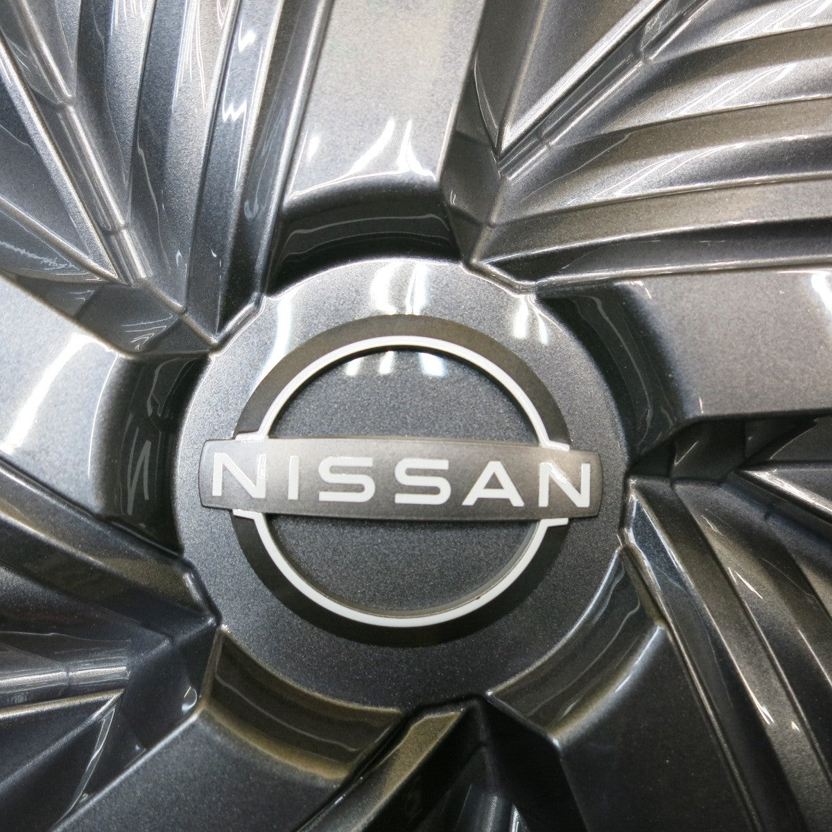 新車外し！付属品付き★日産 E13 ノート 純正 スチール ホイール 16インチ 16×5.5J NOTE PCD100/4H★5112505HAホ