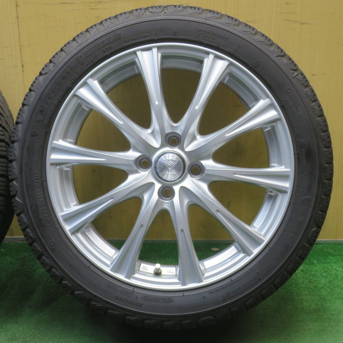 バリ溝！23年！キレイ！9.5分◎スタッドレス 205/50R17 ミシュラン X-ICE SNOW STAYER ステイヤー 17インチ PCD100/4H◎6062204NJス