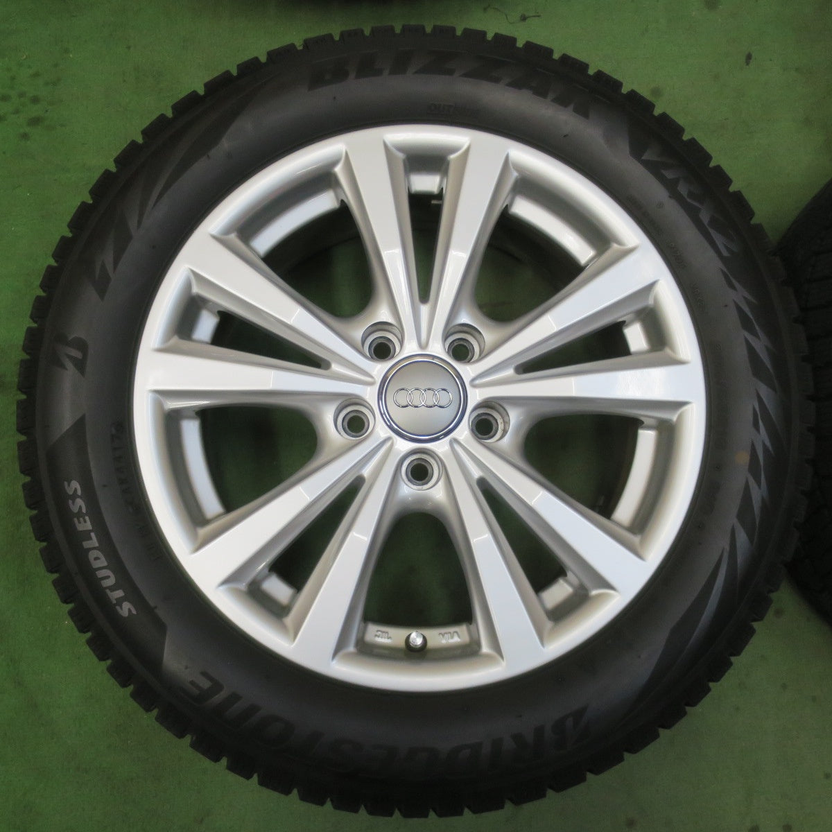 バリ溝！キレイ！9分★アウディ 等 AGA Dorf 205/55R16 スタッドレス ブリヂストン ブリザック VRX2 ドルフ 16インチ PCD112/5H★6021009イス
