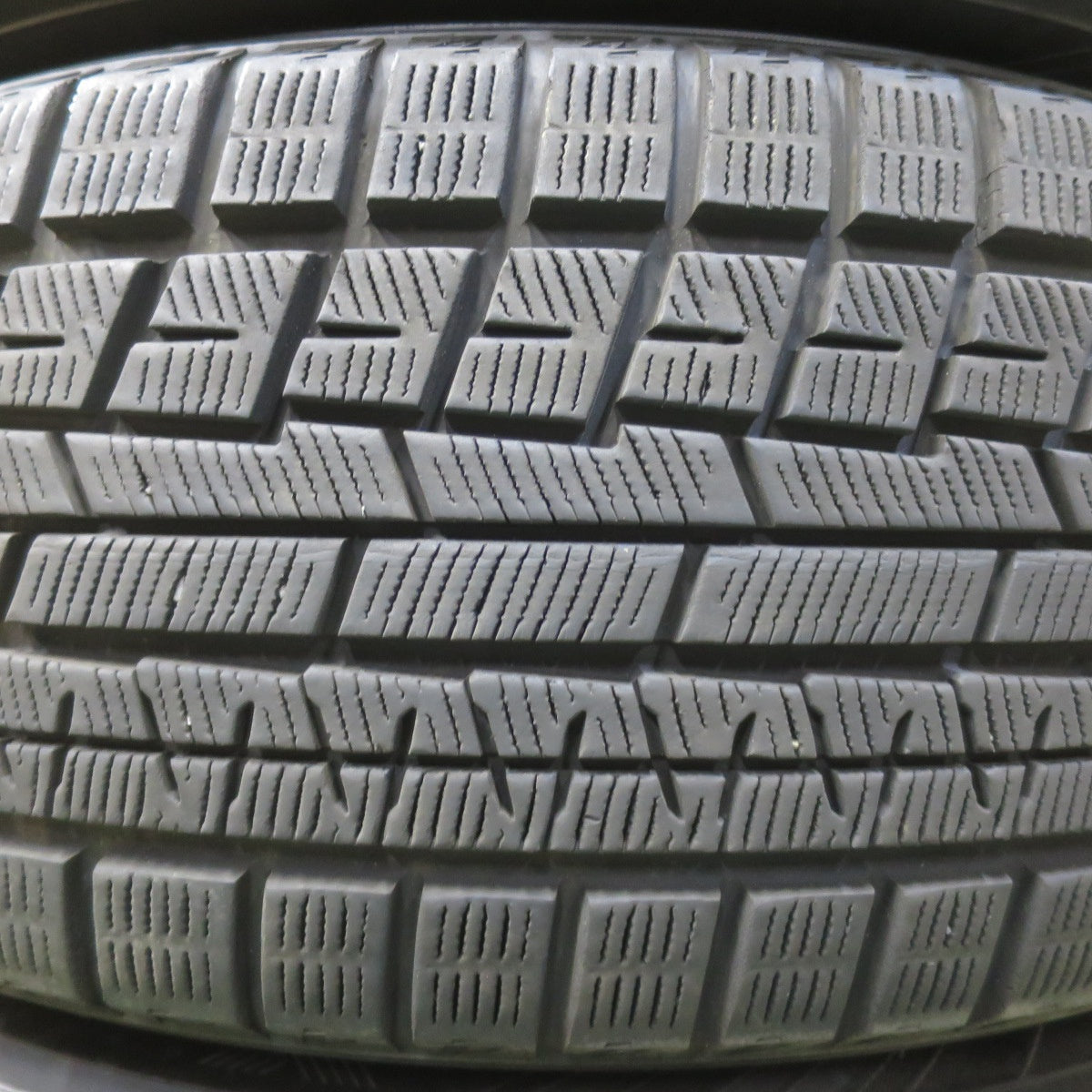 センサー付！バリ溝！24年！キレイ！ほぼ10分◎レクサス LS 500 h 純正 245/50R19 スタッドレス ヨコハマ アイスガード iG60 Z・P・S ランフラット 19インチ PCD120/5H◎6070201イス