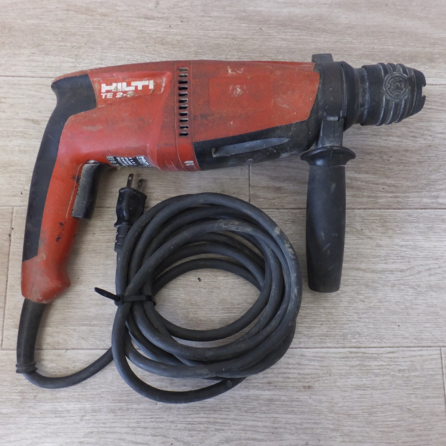 [送料無料] ★ヒルティ HILTI ロータリーハンマー TE2-S　100V～ 650W 50-60Hz★