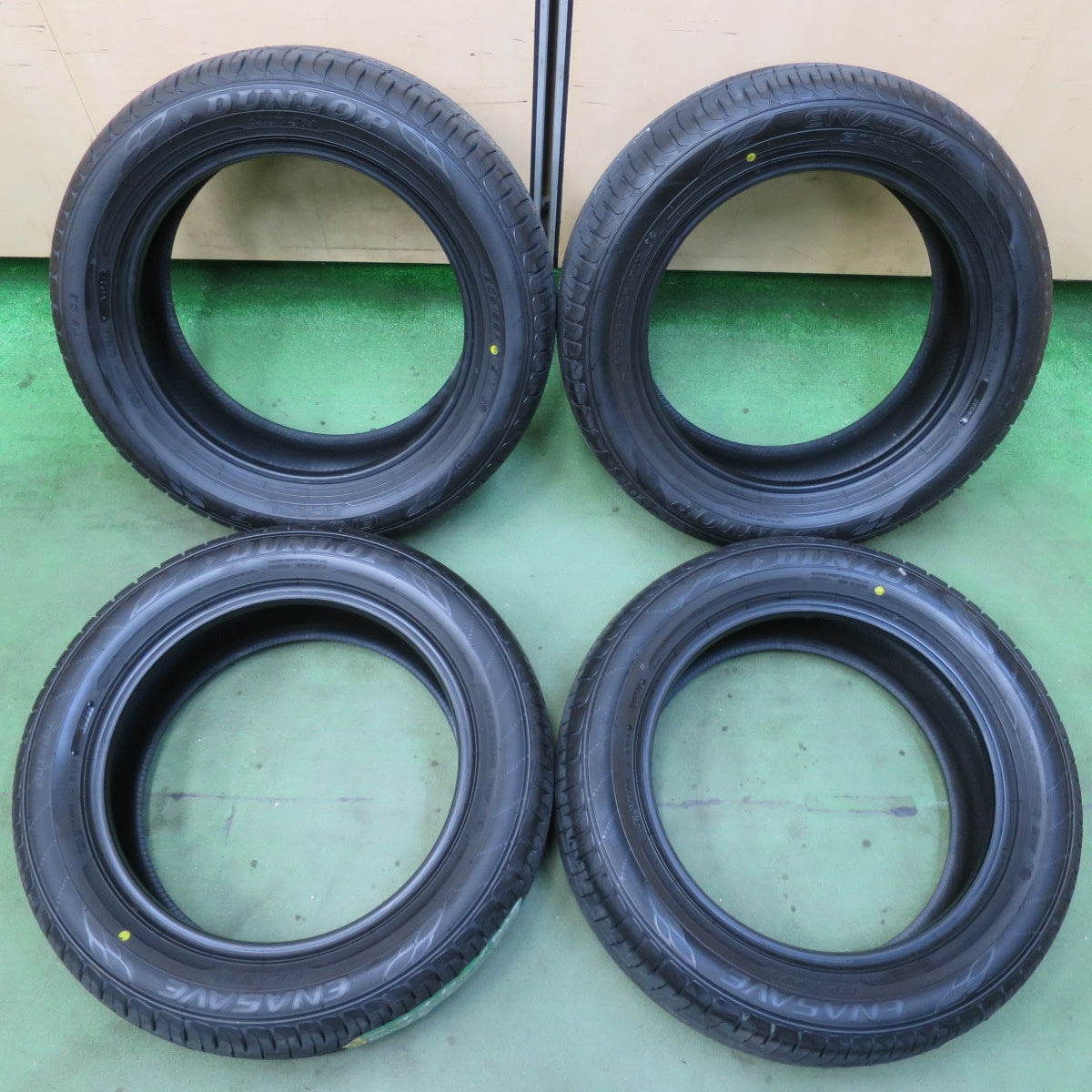 未使用！21年★205/55R16 ダンロップ エナセーブ EC204 タイヤ 16インチ プリウス ウィッシュ レガシィ ノア ヴォクシー インプレッサ 等★5112114イノタ