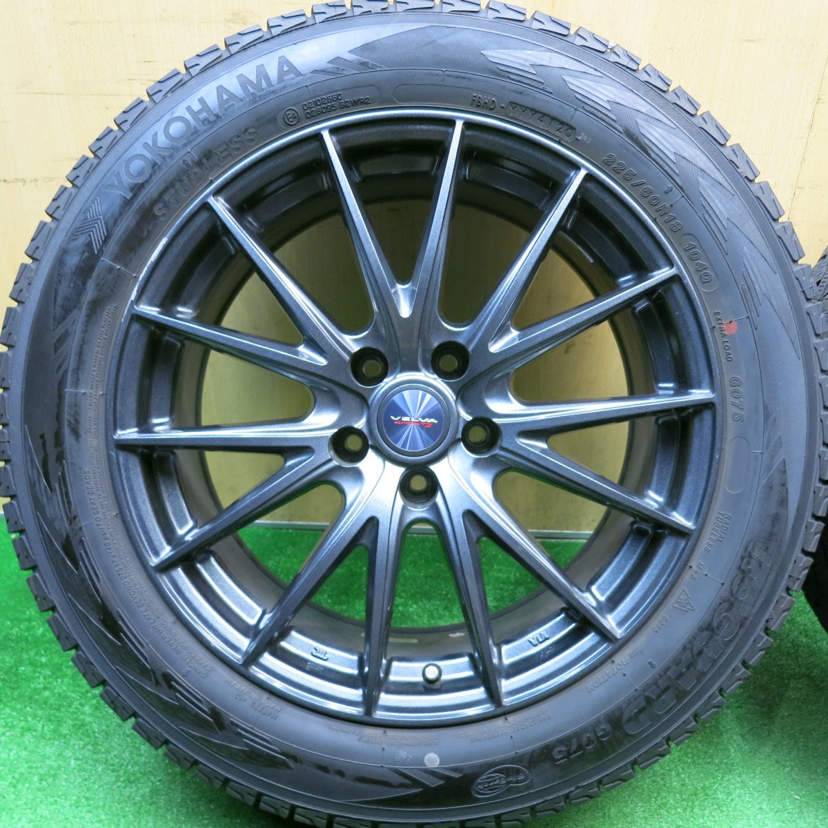 バリ溝！キレイ！9.5分★スタッドレス 225/60R18 ヨコハマ アイスガード G075 VELVA SPORTZ ヴェルヴァ 18インチ PCD114.3/5H★5122508HAス