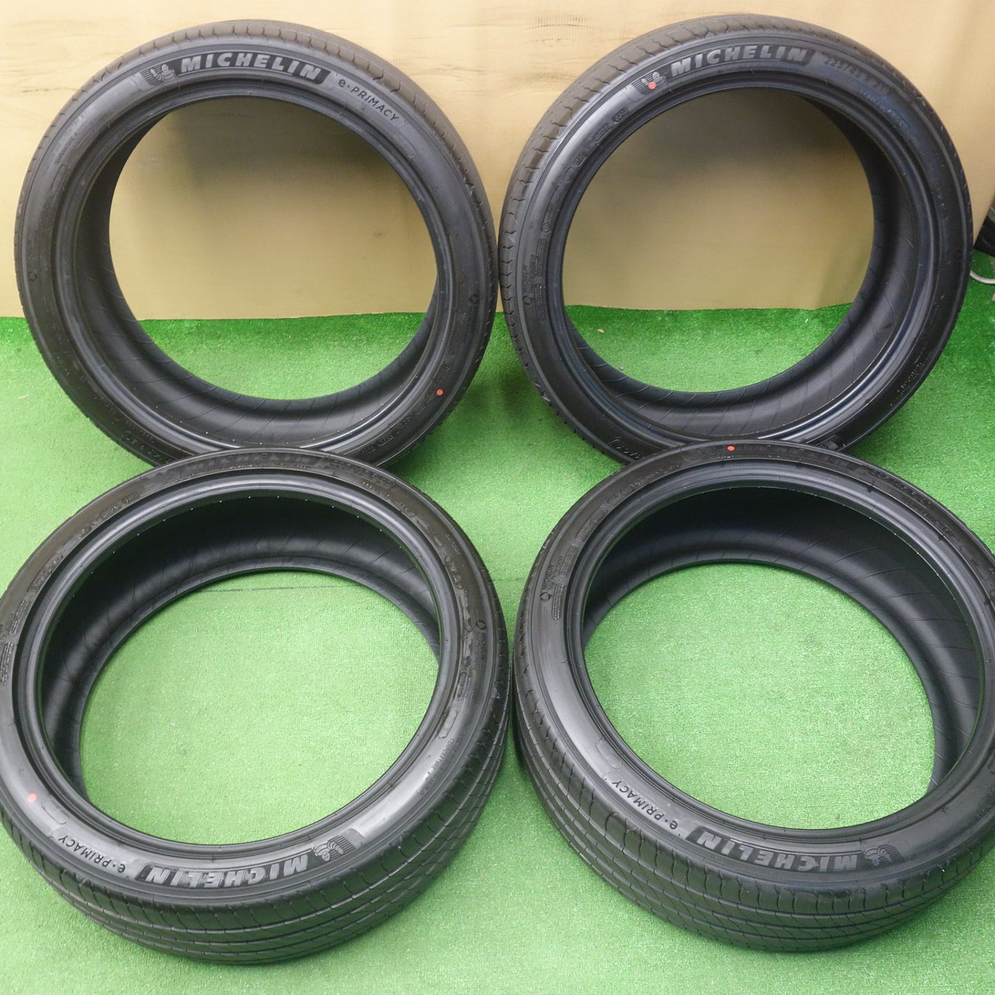 新車外し！25年★225/45R21 ミシュラン e・PRIMACY eプライマシー 21インチ タイヤ クラウンクロスオーバー クラウンスポーツ 等★6042201KTノタ