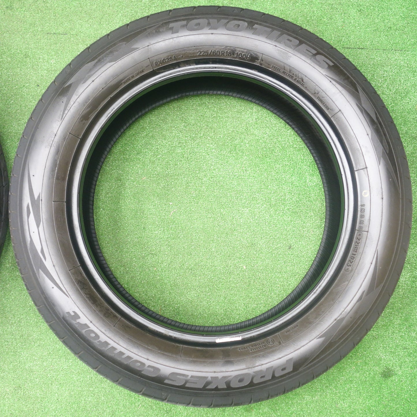 バリ溝！25年！9.5分★225/60R18 トーヨー プロクセス Comfort コンフォート タイヤ 18インチ 40系 アルファード ヴェルファイア 等★6020403KTノタ