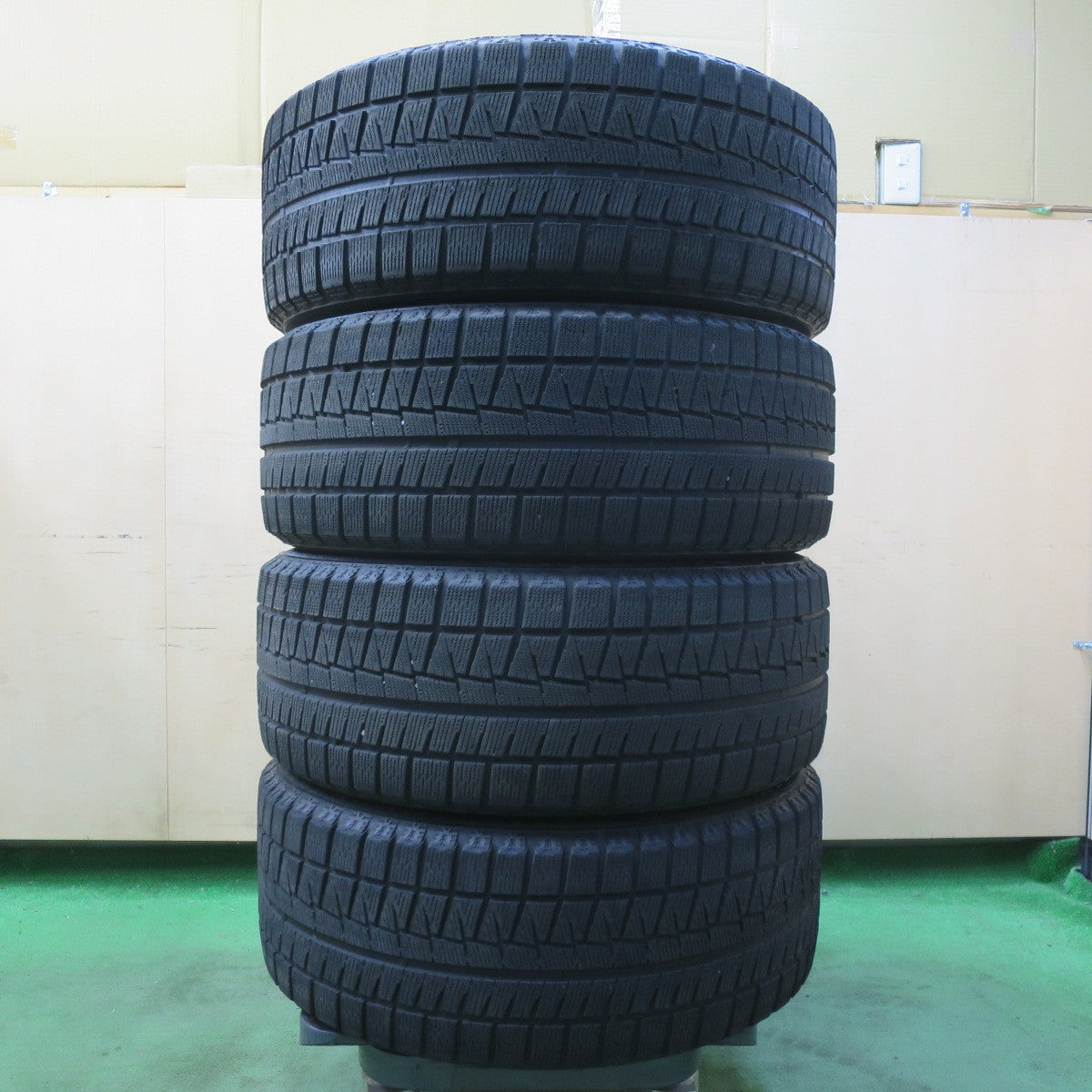 バリ溝！8.5分★BMW 等 MAK FAHR 225/50R17 スタッドレス ブリヂストン ブリザック RFT 17インチ PCD112/5H★5050503イス