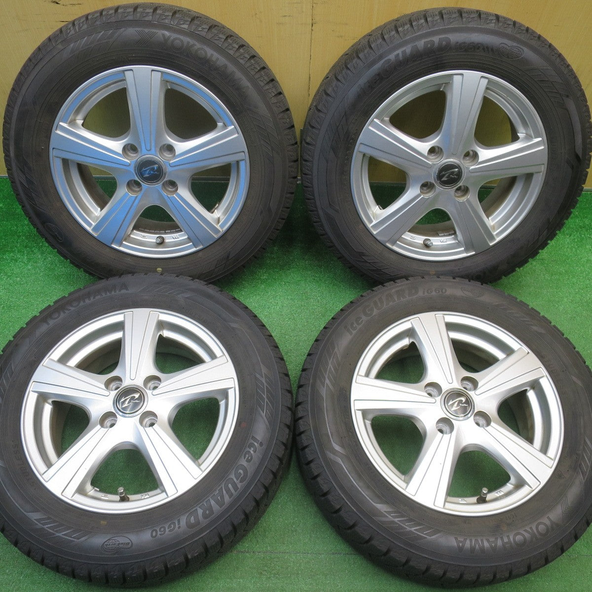 バリ溝！21年！9.5分★スタッドレス 175/65R14 ヨコハマ アイスガード iG60 Treffer トレファー 14インチ PCD100/4H★5120404NJス