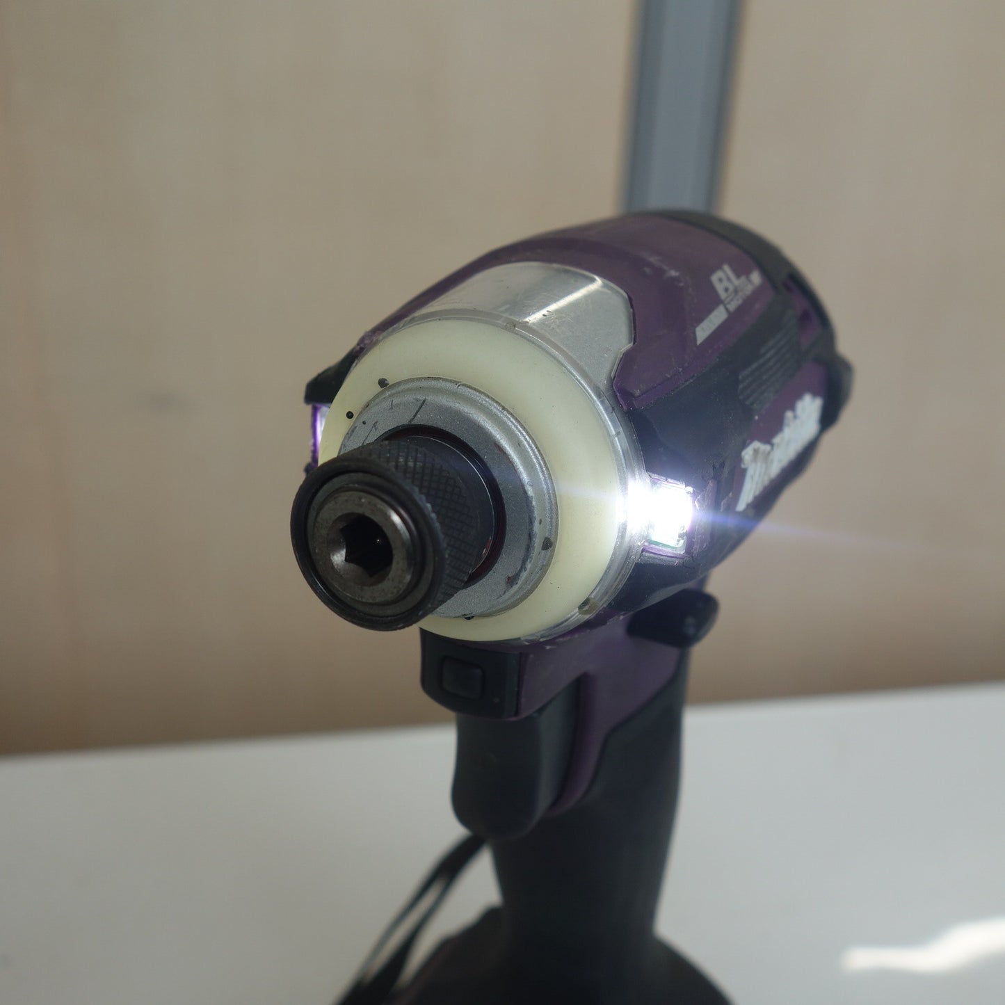◆マキタ 充電式 インパクト ドライバ  TD172D 18V 純正 バッテリ BL1860B 電動 工具 makita◆