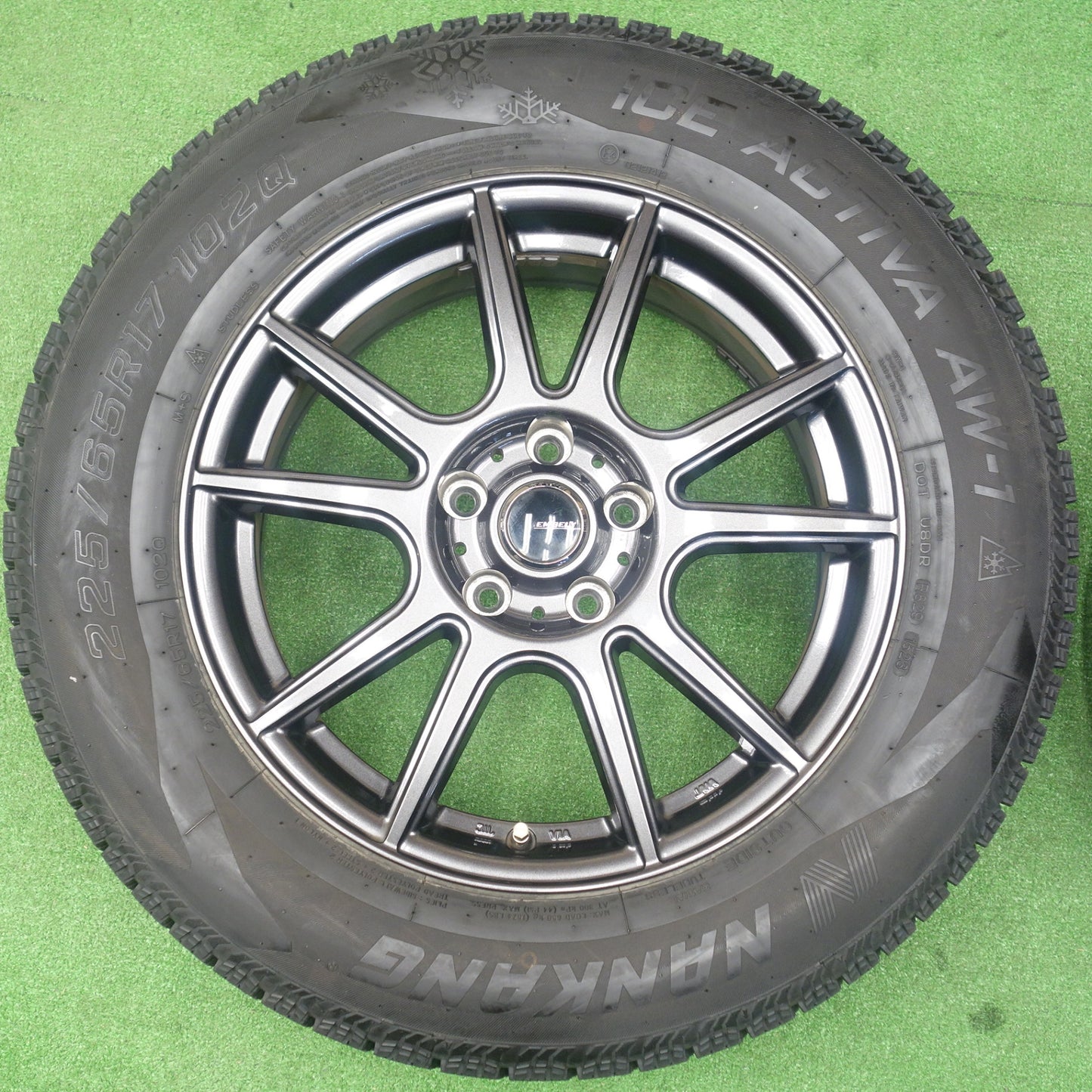 バリ溝！23年！9.5分★スタッドレス 225/65R17 ナンカン アイスアクティバ AW-1 EMBELY 17インチ PCD114.3/5H★6020502KTス