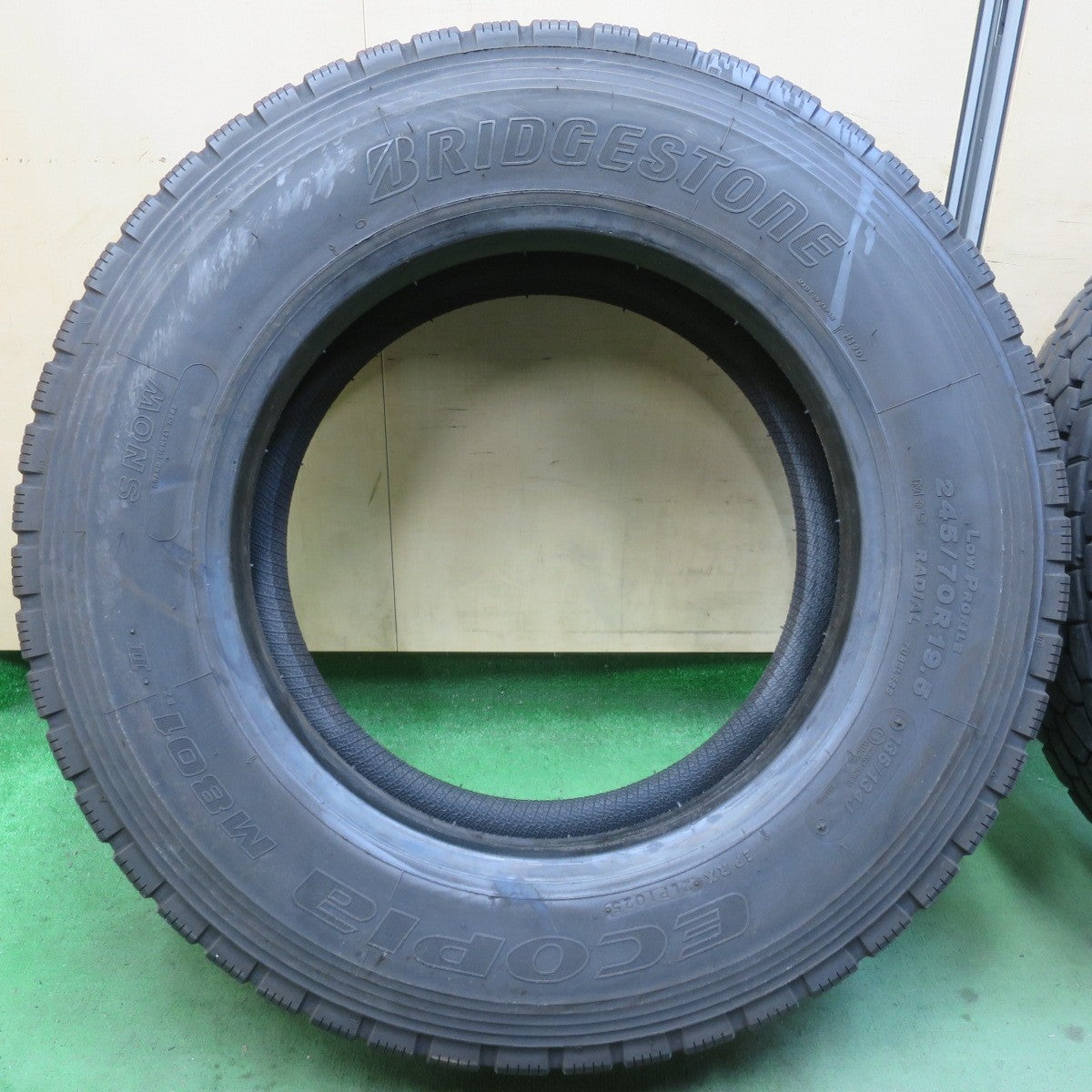 バリ溝！25年！9.5分★トラック タイヤ 245/70R19.5 136/134J ブリヂストン エコピア M801 Ⅱ ミックス オールシーズン 19.5インチ★6020609イスタ