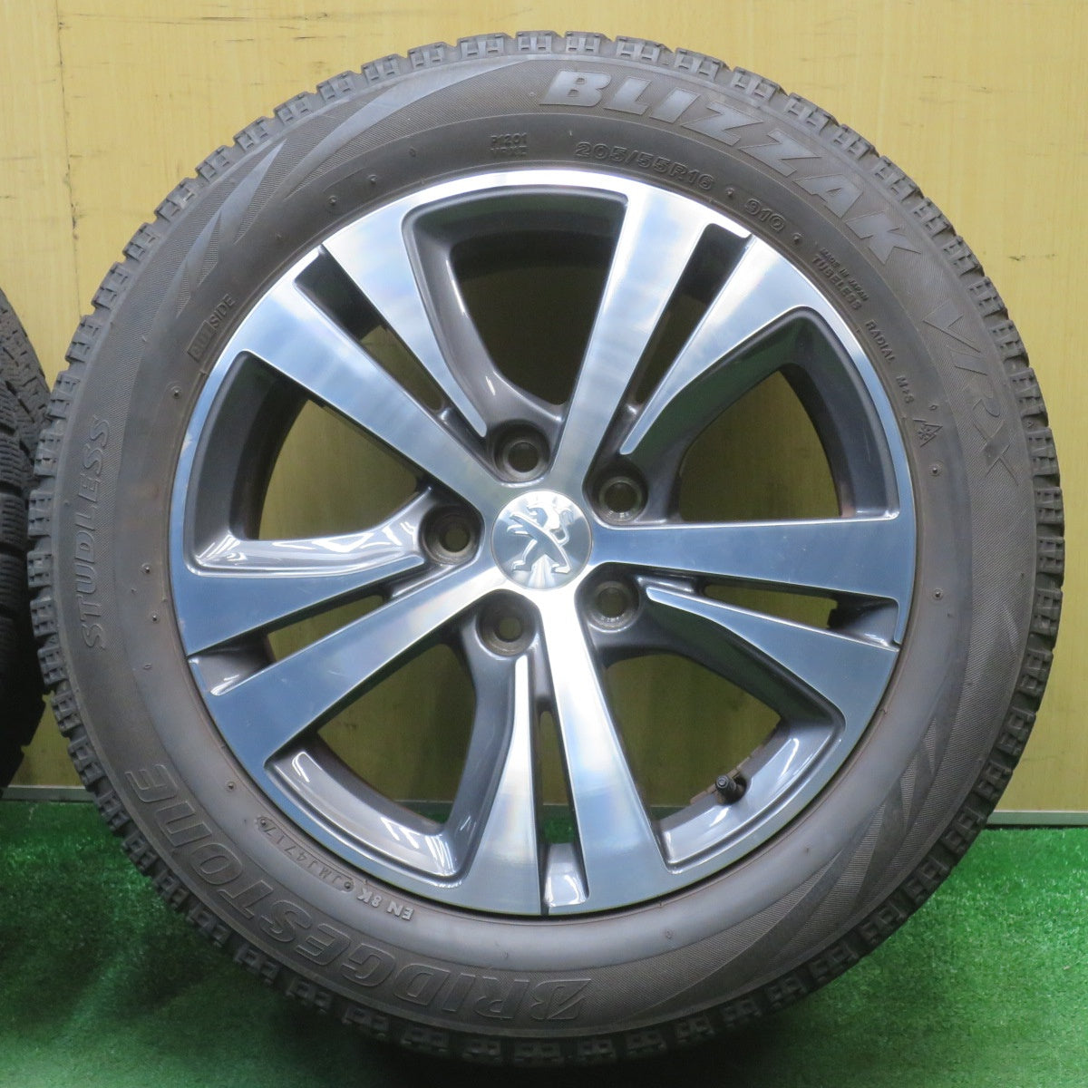 キレイ★プジョー 308 純正 205/55R16 スタッドレス ブリヂストン ブリザック VRX 16インチ PCD108/5H★6040603NJス