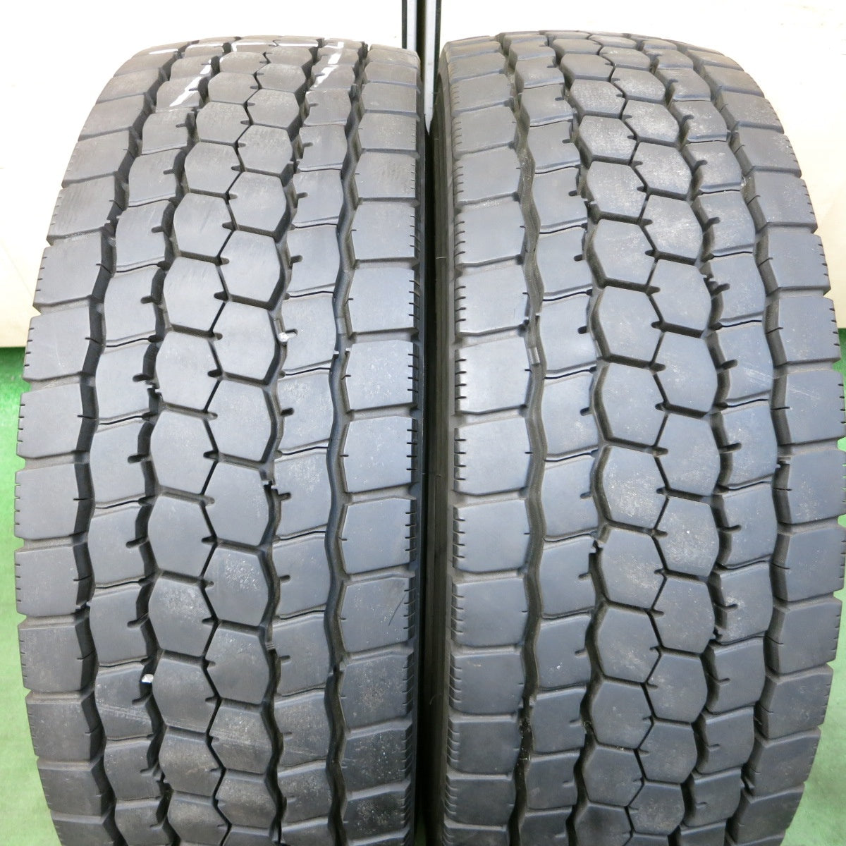 バリ溝！24年！9.5分！2本★トラック タイヤ 265/70R19.5 140/138J ブリヂストン M888 ミックス オールシーズン 19.5インチ★5100702ナスタ