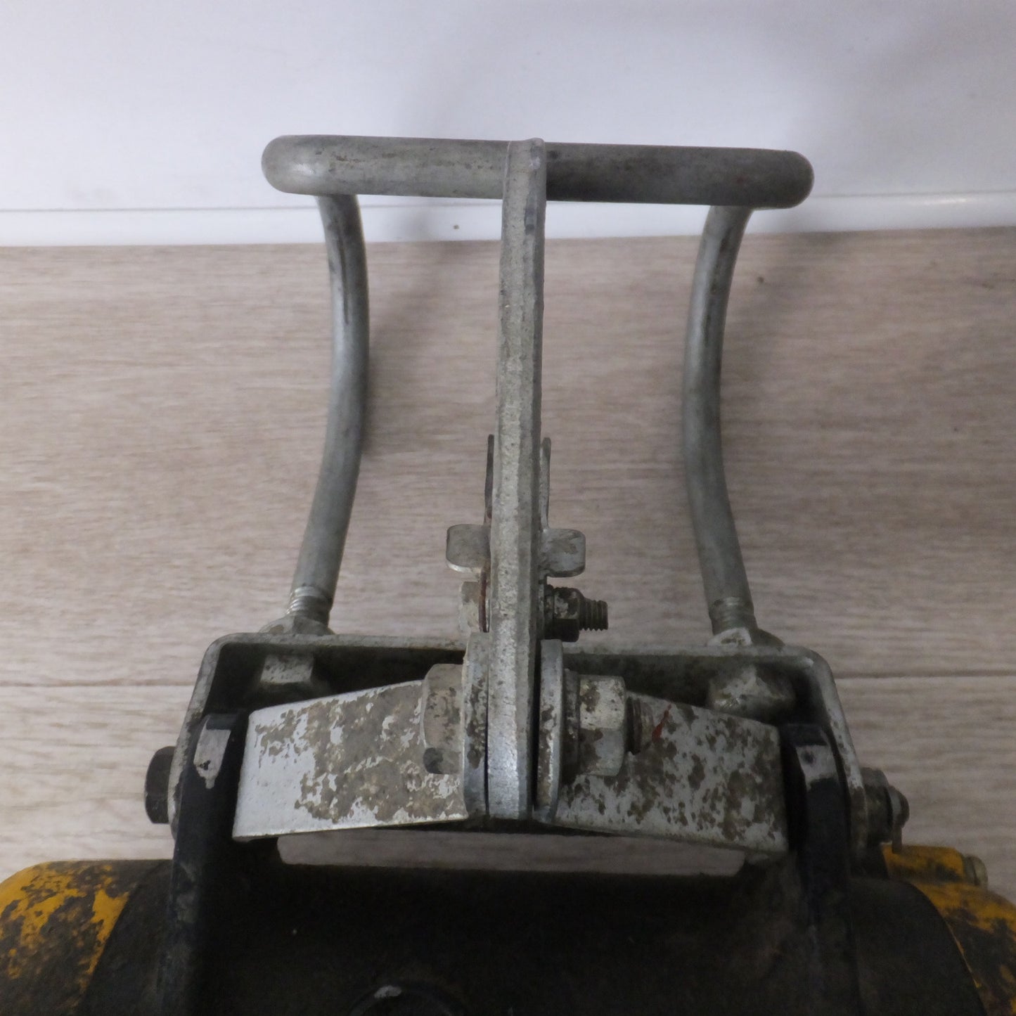 [送料無料] ★リョービ RYOBI 小型ウインチ WI-61C　最大捲上荷重 60kg 揚程 20m　100V 50/60Hz★