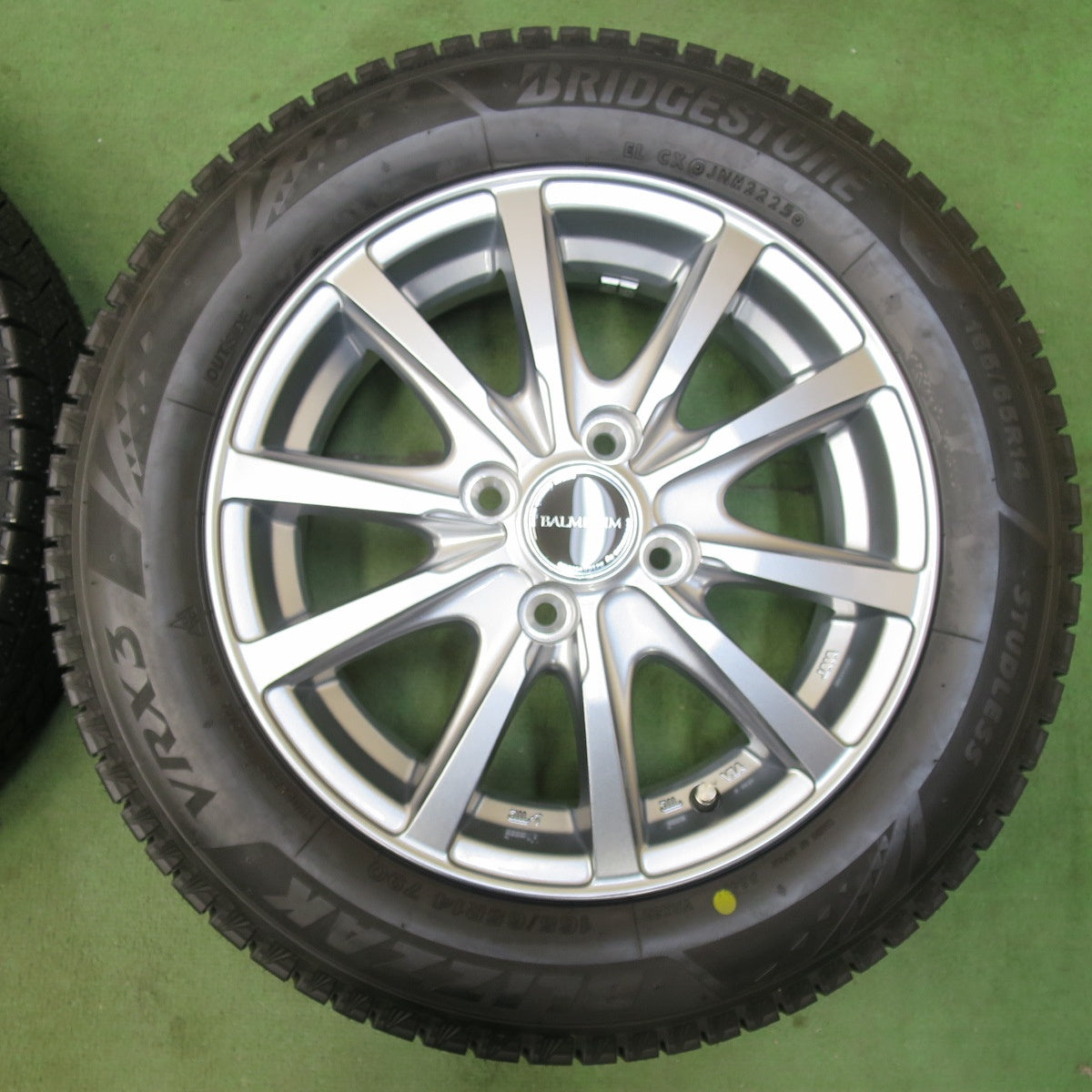 未使用！25年★スタッドレス 165/65R14 ブリヂストン ブリザック VRX3 BALMINUM LS10 バルミナ 14インチ PCD100/4H★5122303イス