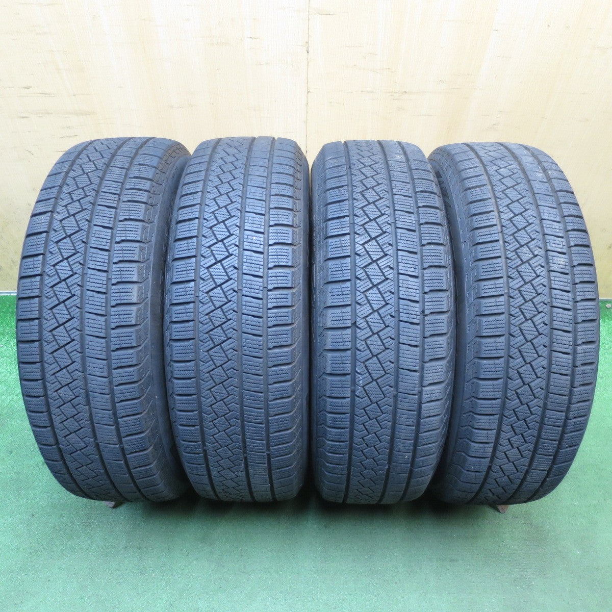 バリ溝！23年！キレイ！9分◎スタッドレス 195/65R16 ピレリ アイスゼロ アシンメトリコ STRANGER ストレンジャー 16インチ PCD114.3/5H◎6100402NJス