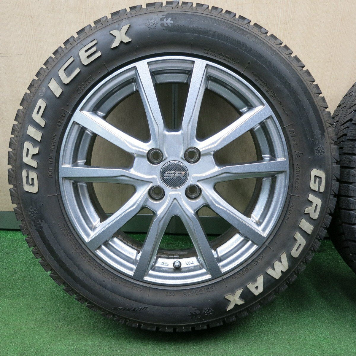 バリ溝 21年 綺麗 約10分★スタッドレス 195/65R16 グリップマックスGRIPICEX ホワイトレター STRANGER PCD100/4H★4051001NJス