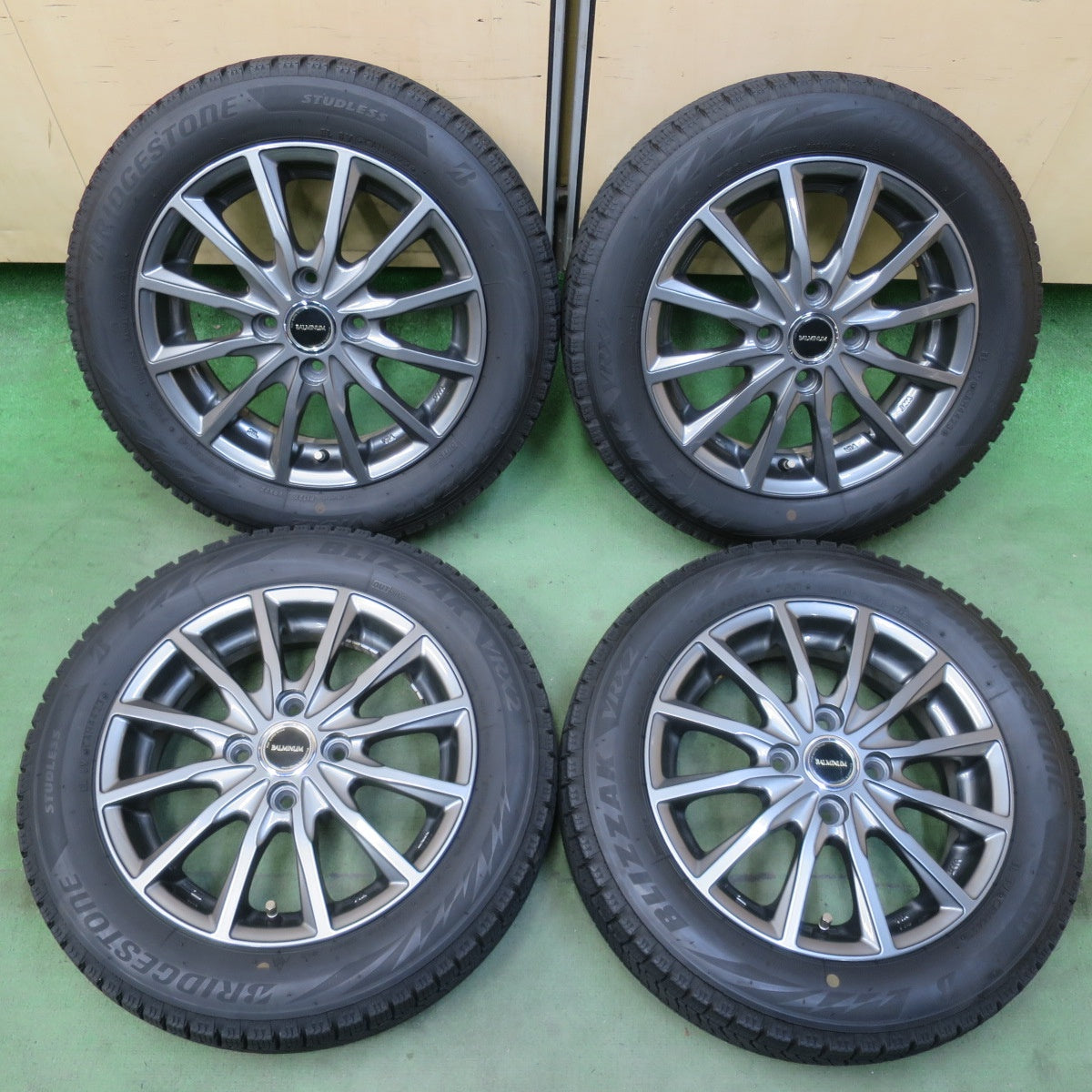 バリ溝！23年！キレイ！8.5分★スタッドレス 155/65R14 ブリヂストン ブリザック VRX2 BALMINUM AR12 バルミナ 14インチ PCD100/4H★6040905イス