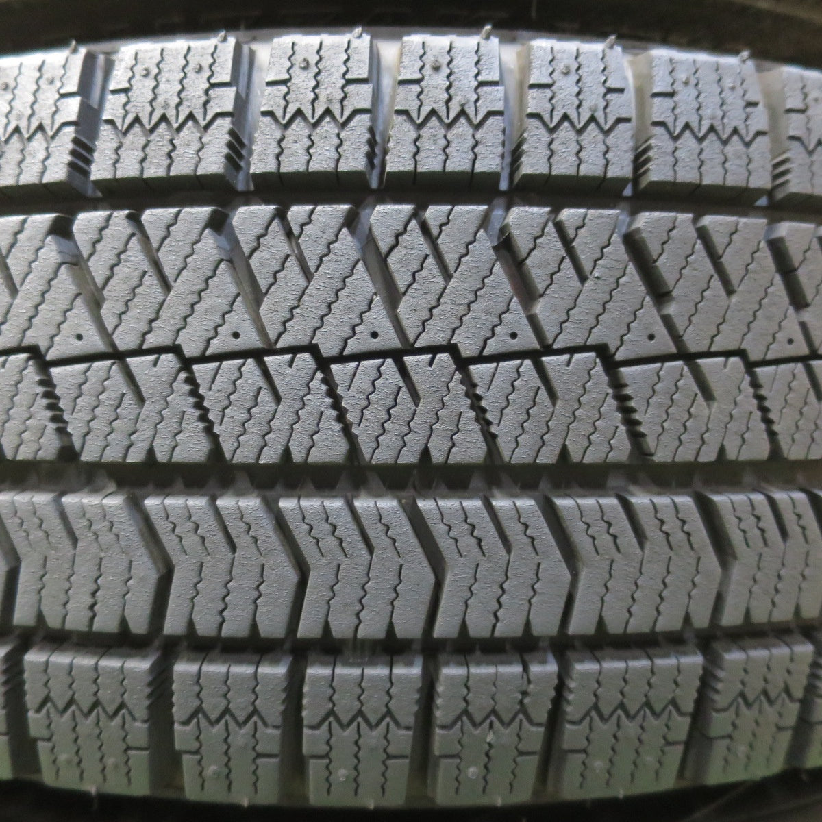 バリ溝！25年！9.5分◎スタッドレス 185/65R15 ブリヂストン ブリザック VRX2 BROOK ブロック 15インチ PCD100/4H◎6070102イス